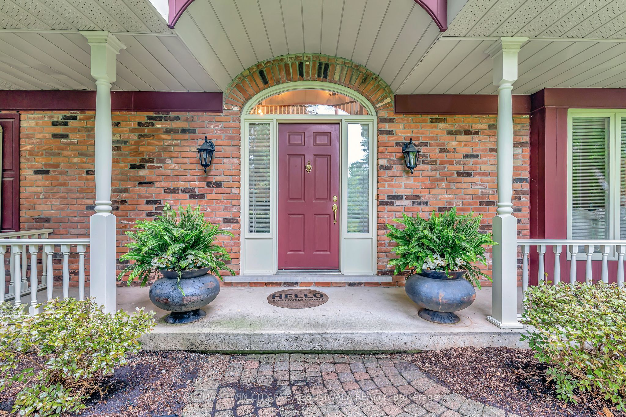 22 Deerpath Court