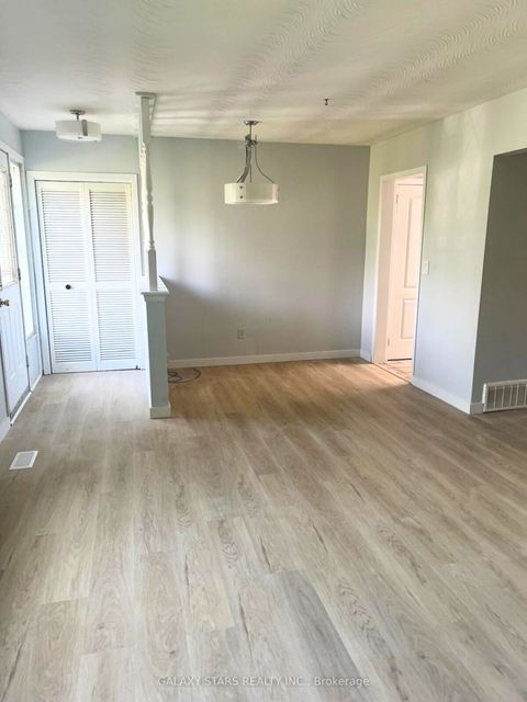 861 Florell Drive Oshawa ON L1H 6V9