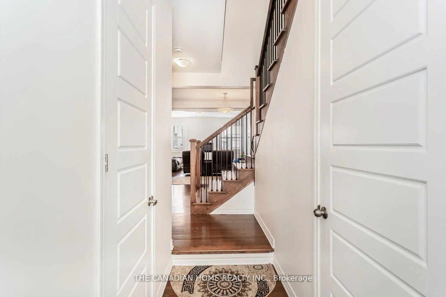 1261 Rose Way