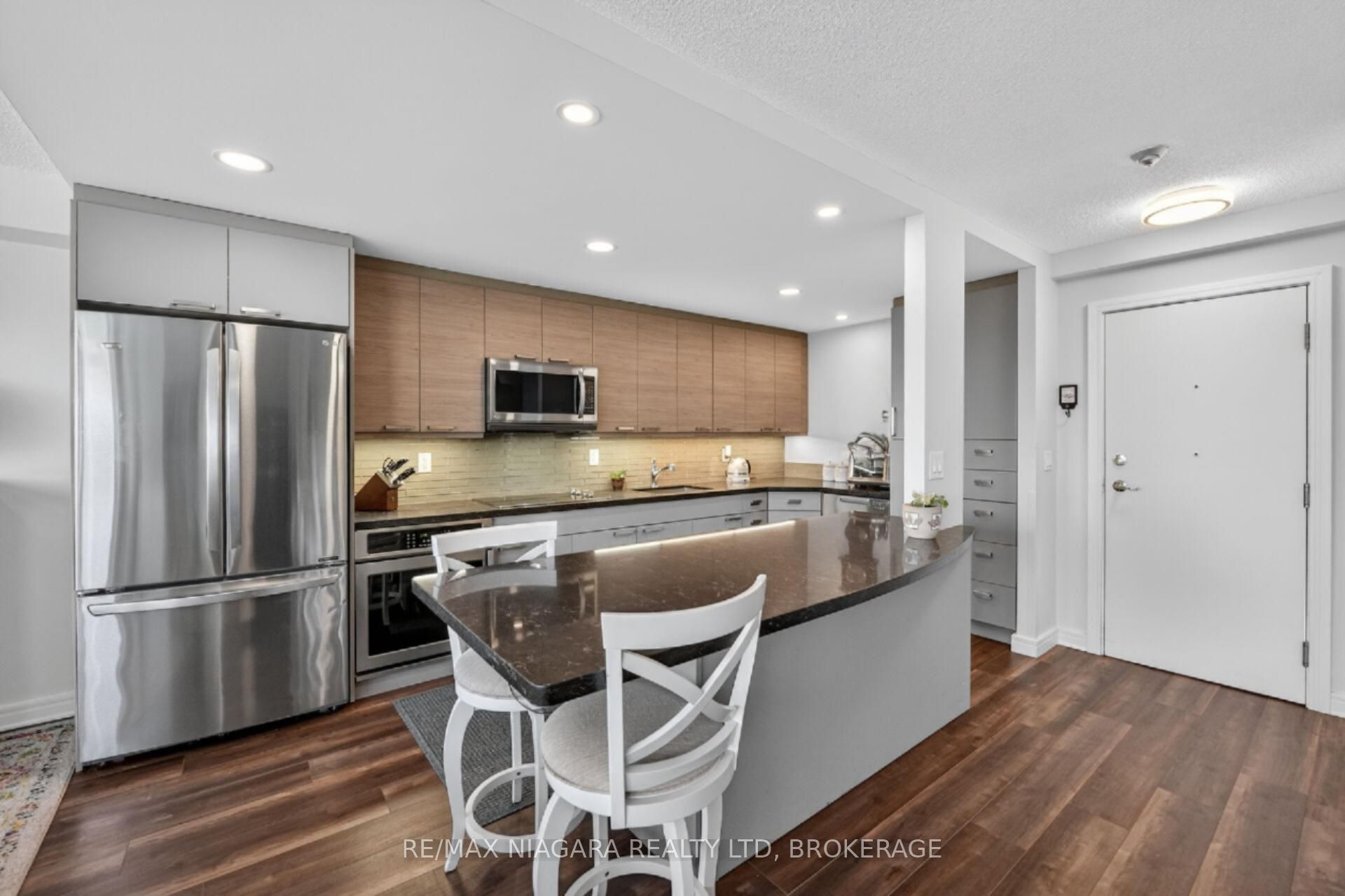 81 Scott Street 711