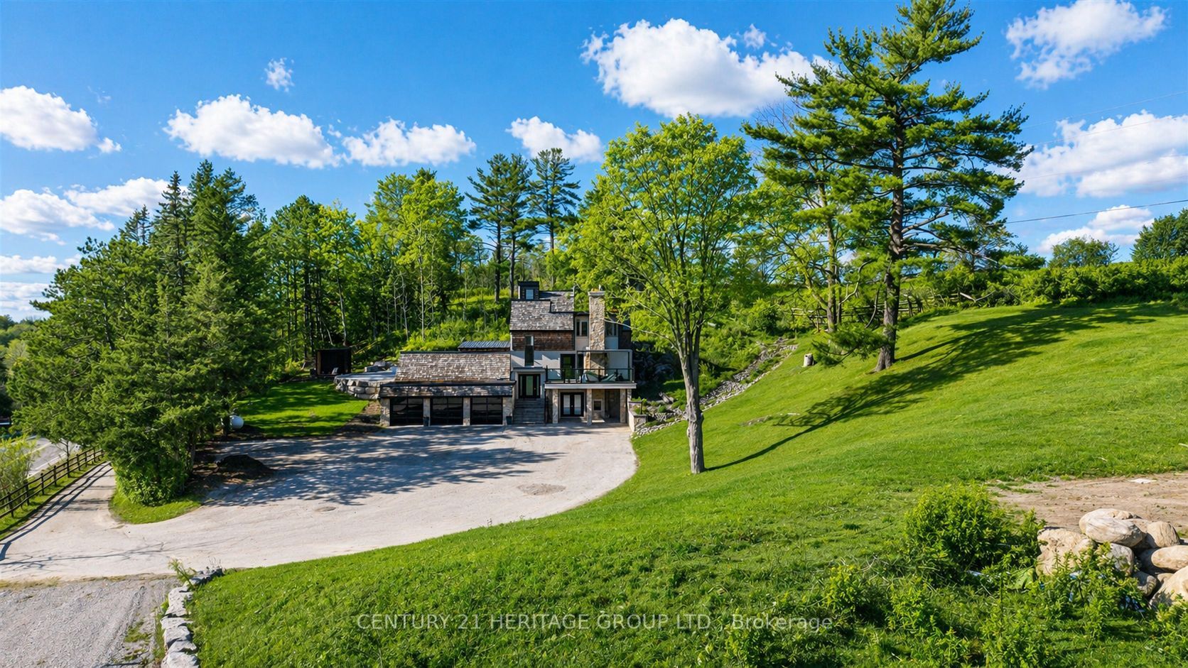 2816 Mount Albert Road