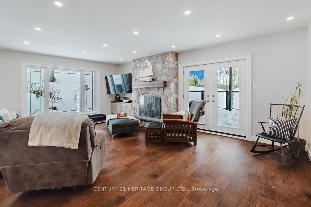 2816 Mount Albert Road