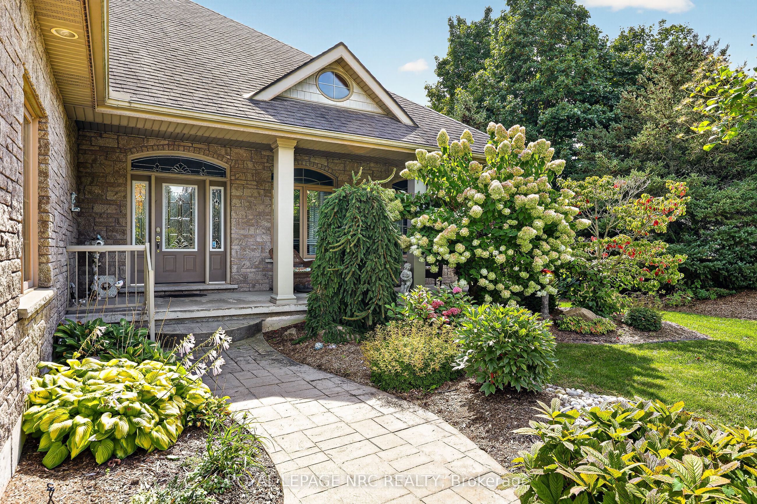 400 Lakeview Drive