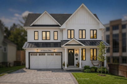 18 Victoria Drive Uxbridge ON L9P 1G8