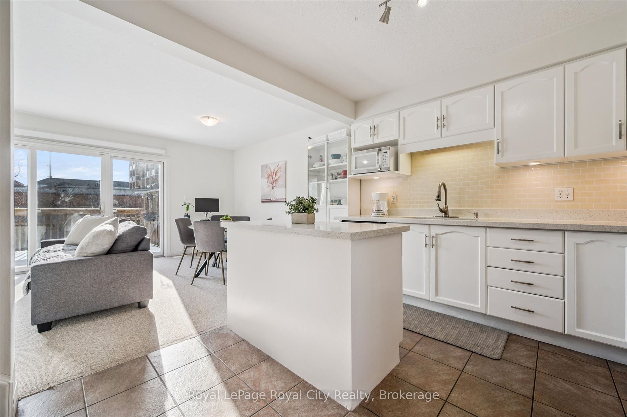 361 Arkell Road 6