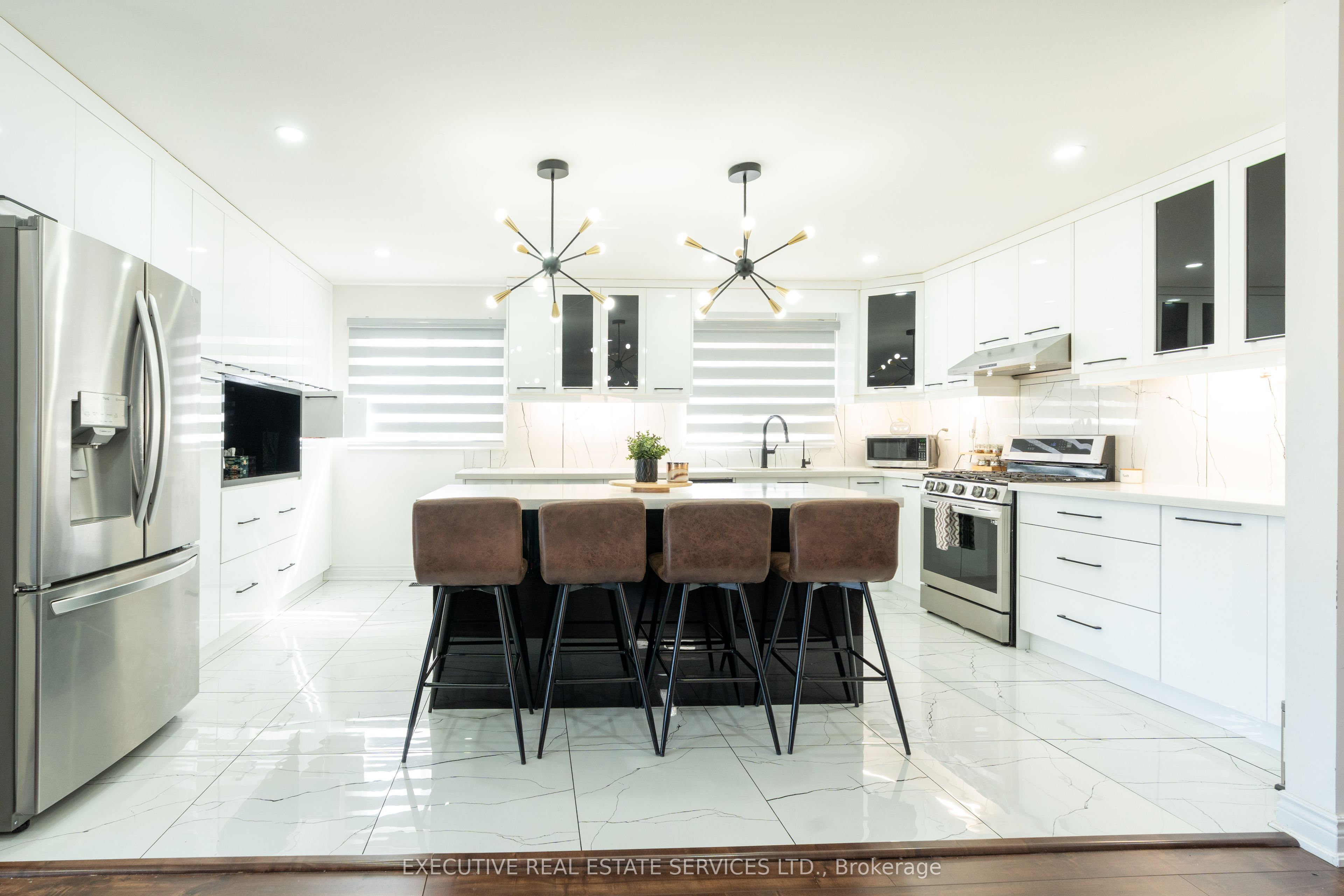 90 HINCHLEY WOOD Grove