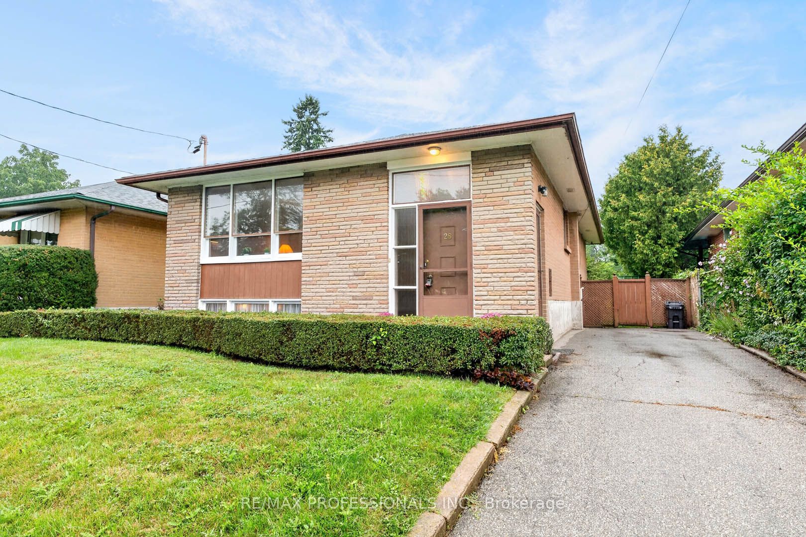 28 Baskerville Crescent