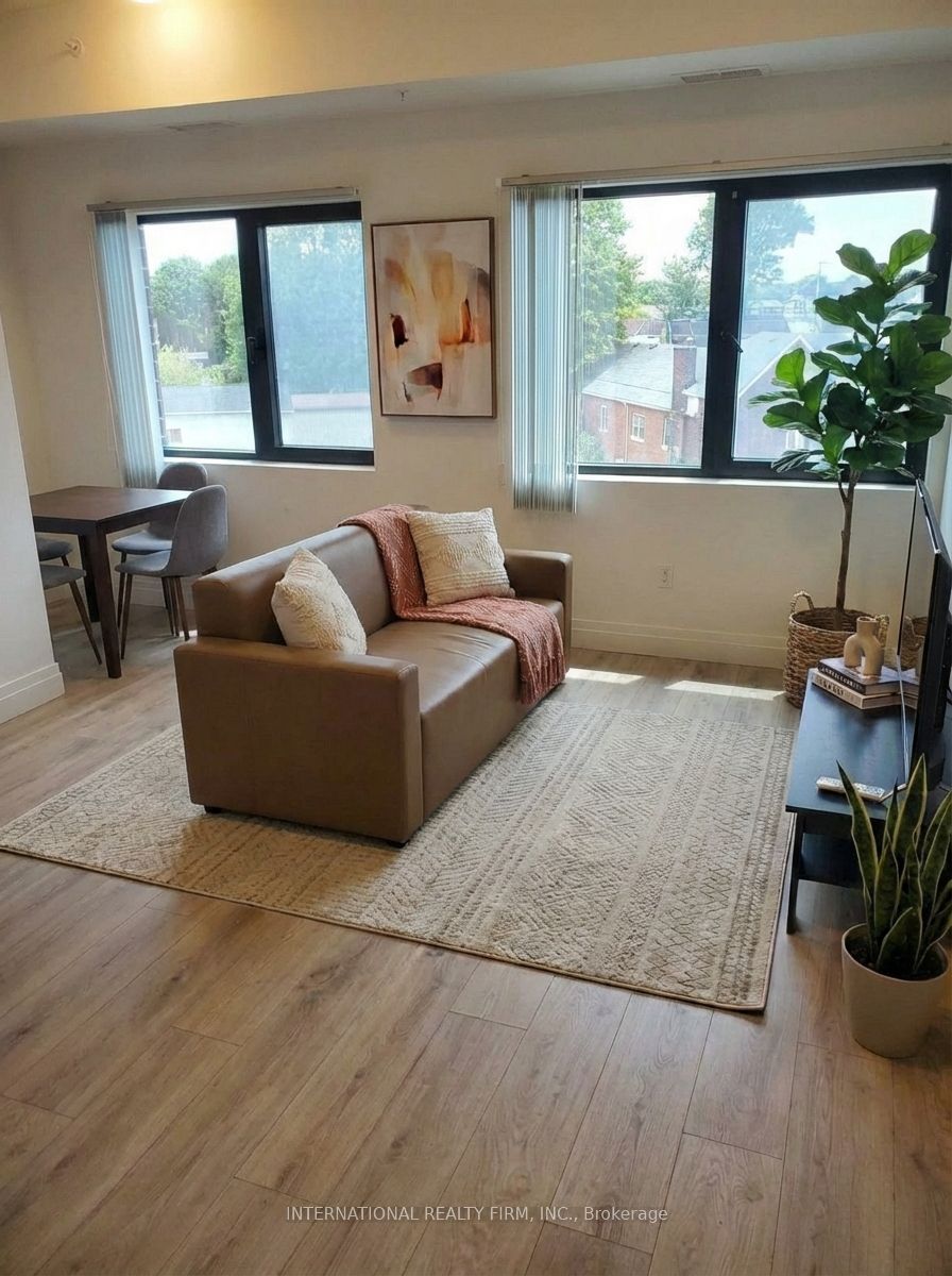 652 Princess Street 425