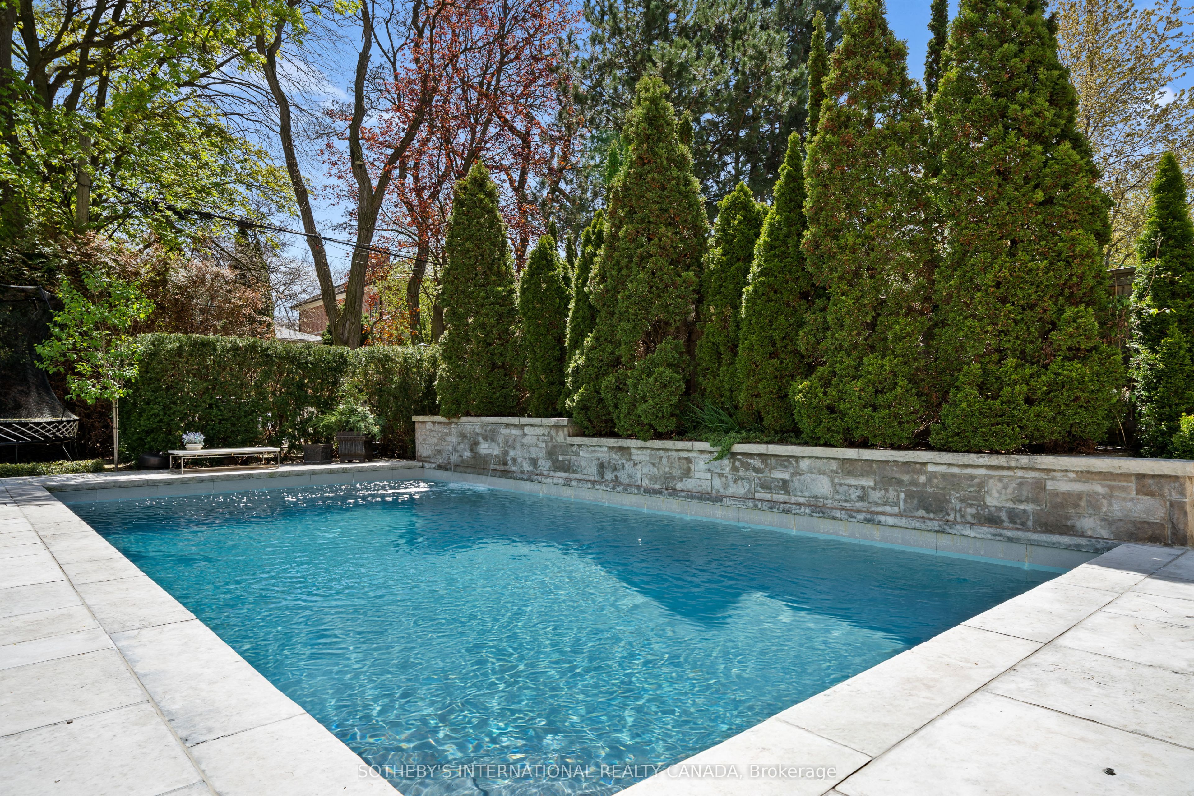 33 Bayview Wood
