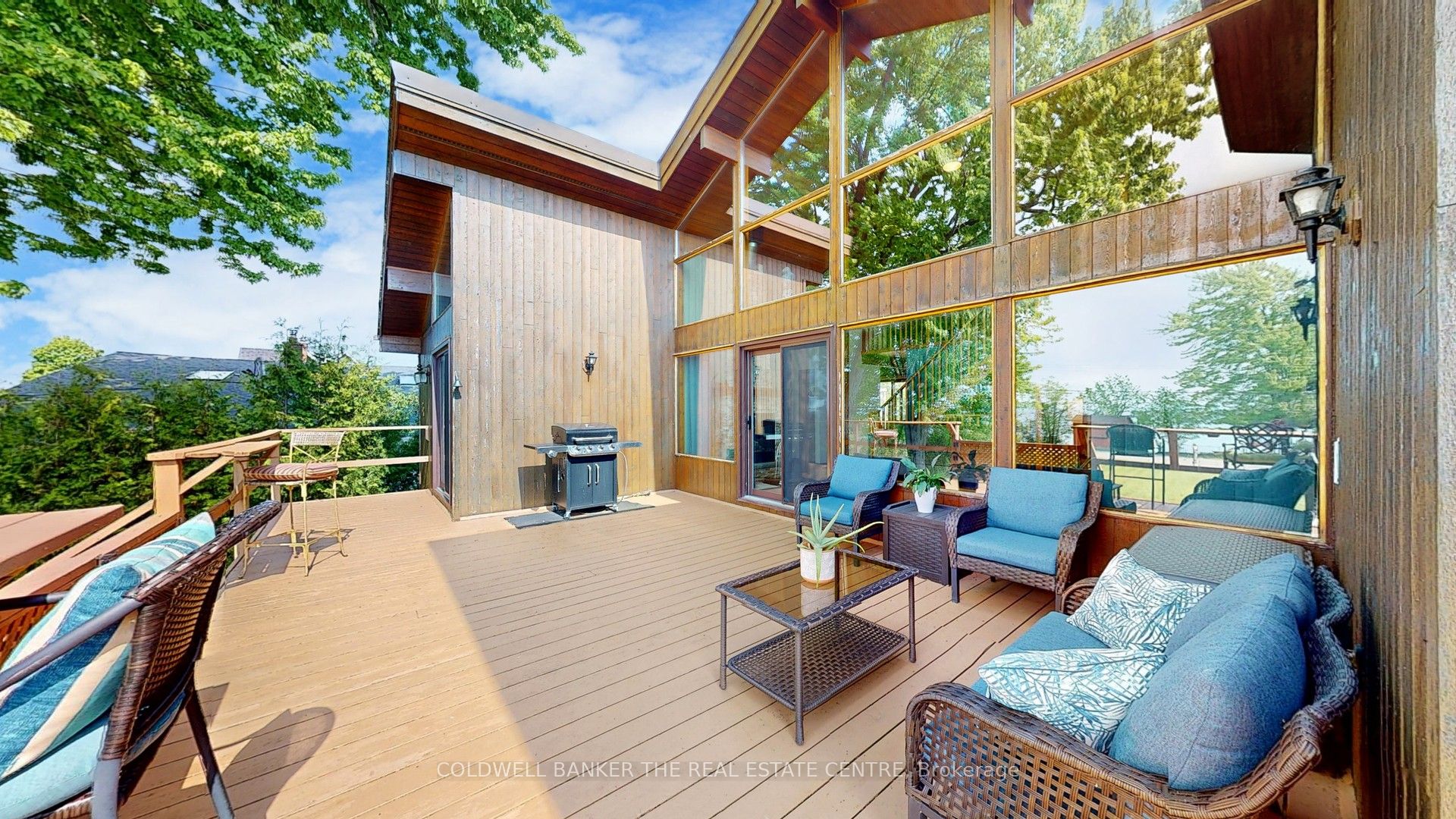 33 Lake Drive E
