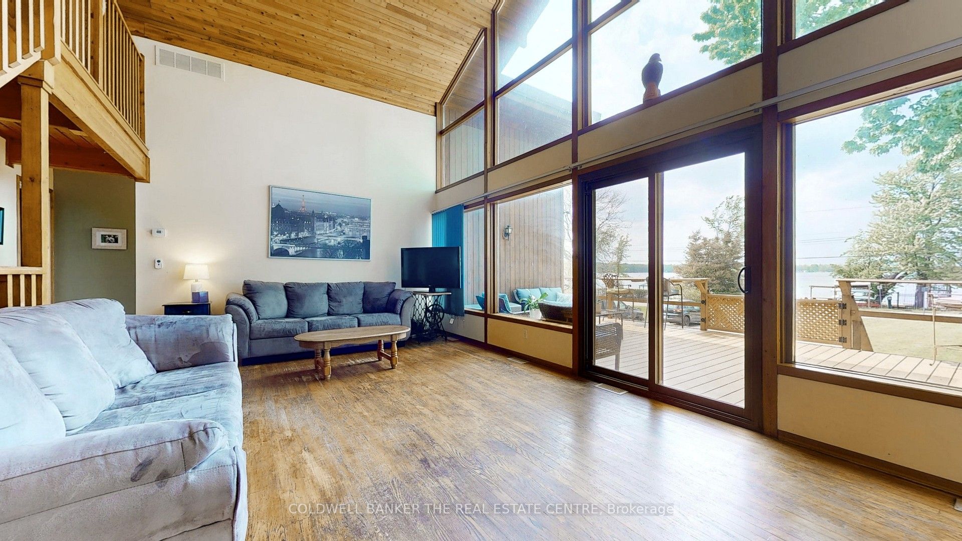 33 Lake Drive E