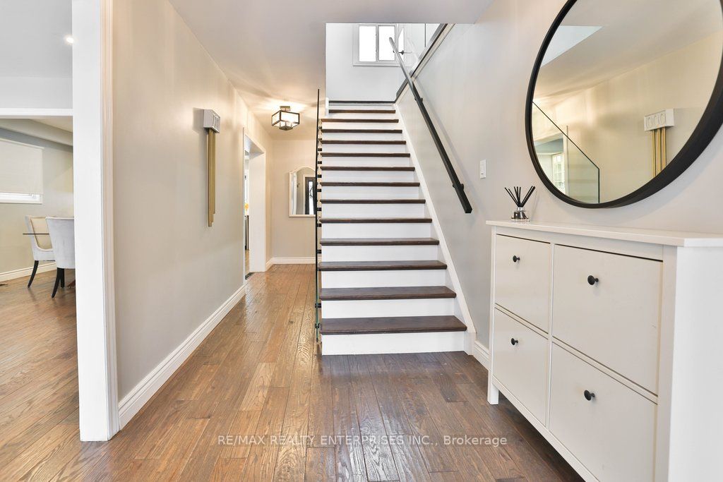 2673 Kingsberry Crescent