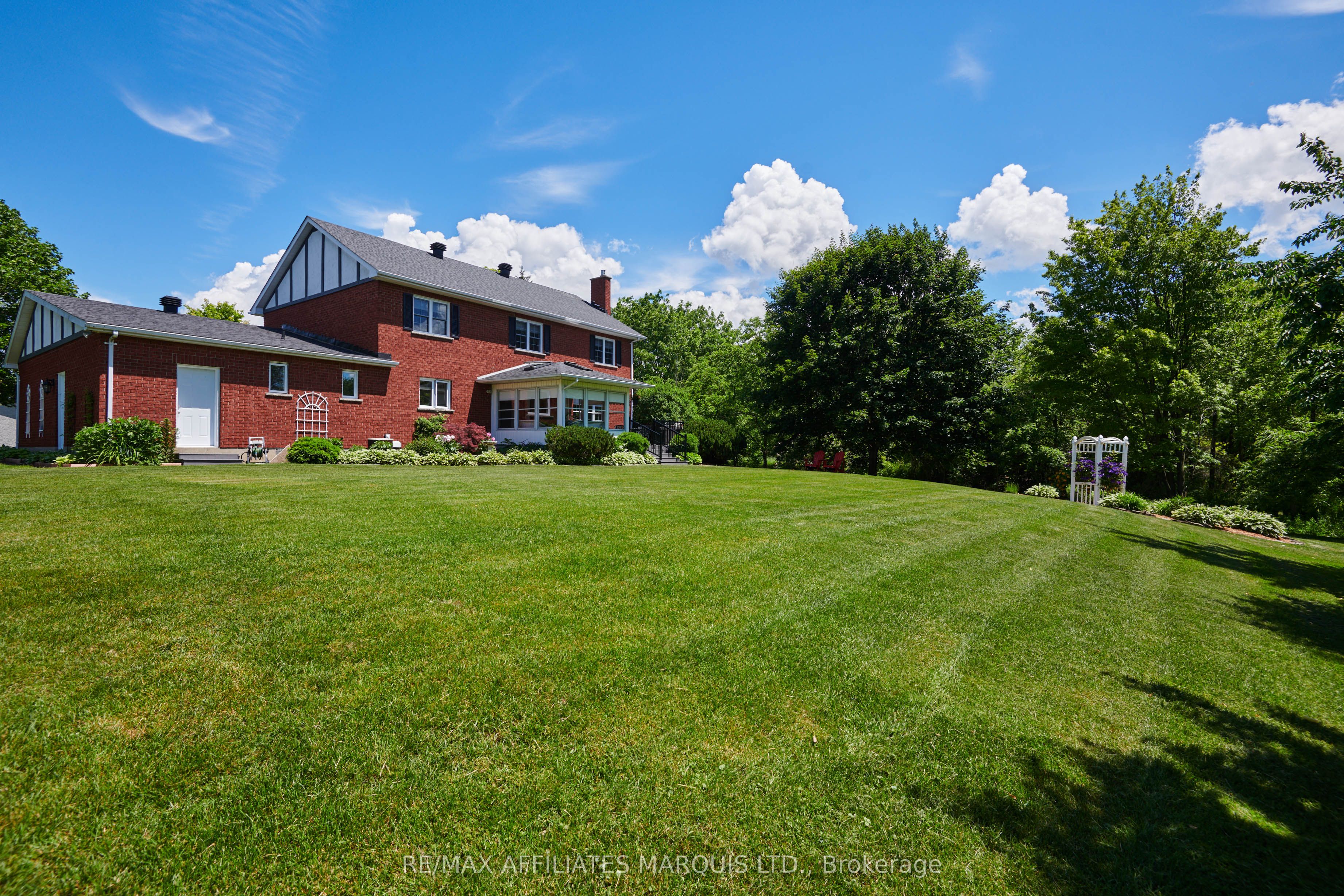 2 Fairholme Drive