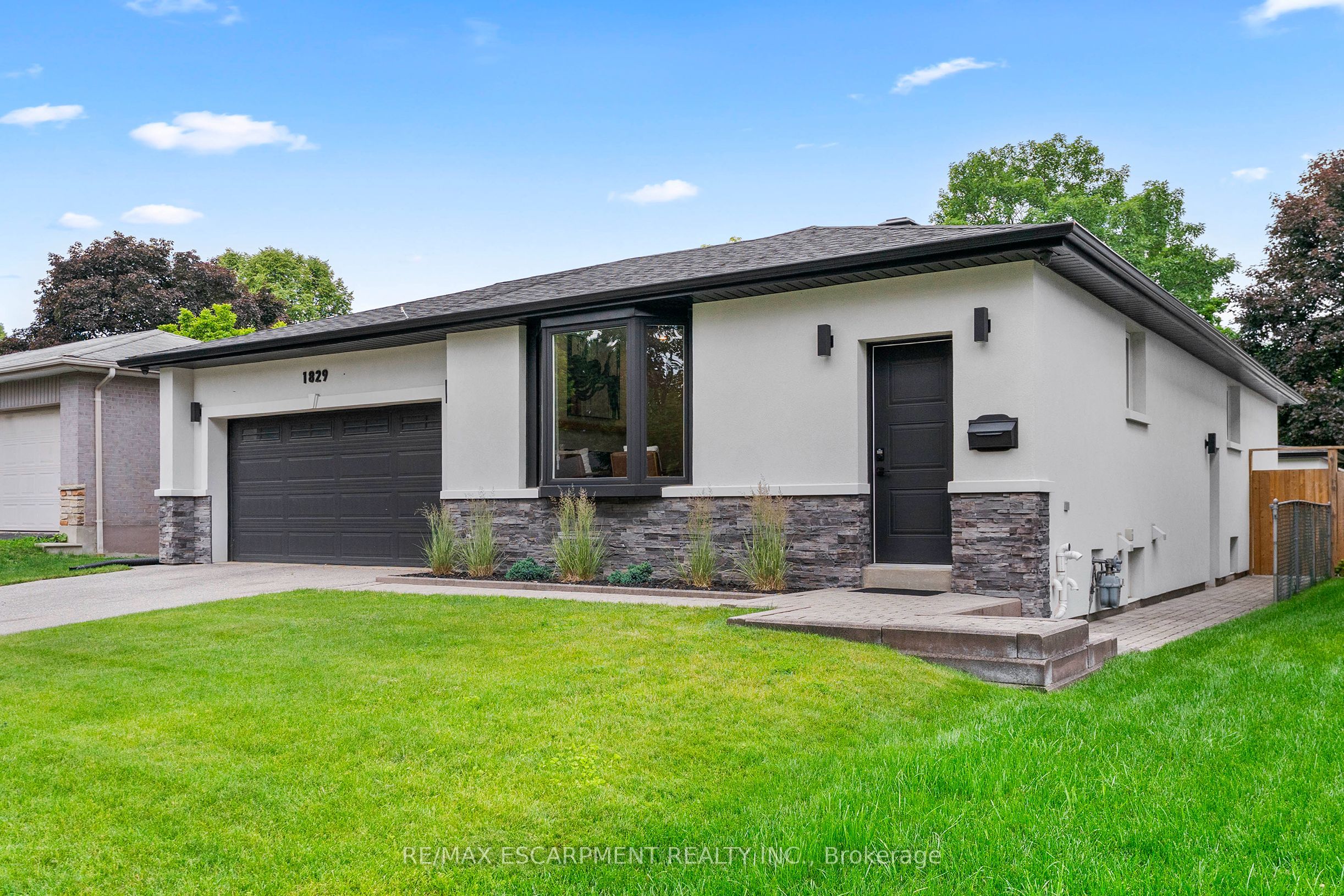 1829 Barsuda Drive