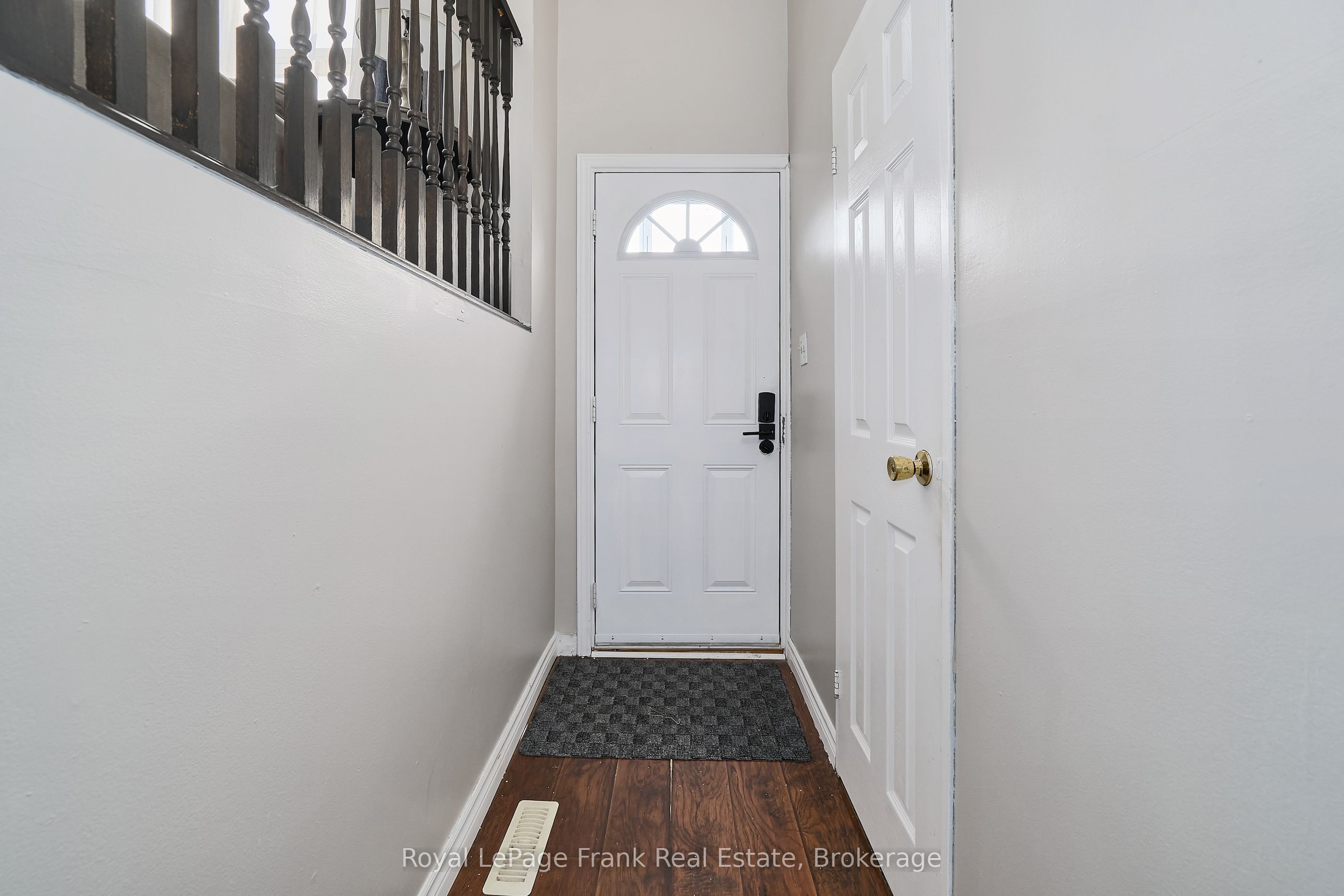 321 Blackthorn Street 39