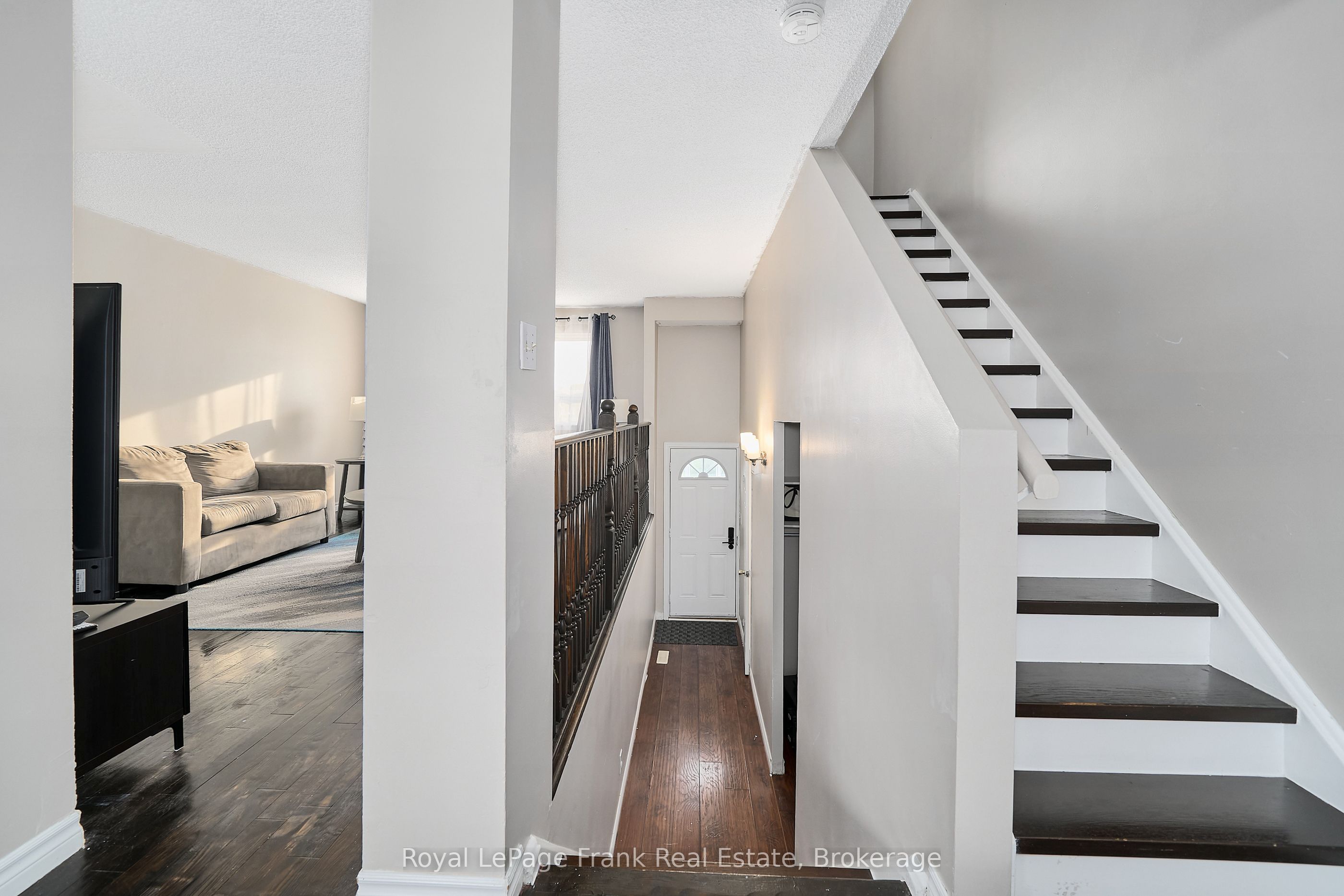 321 Blackthorn Street 39