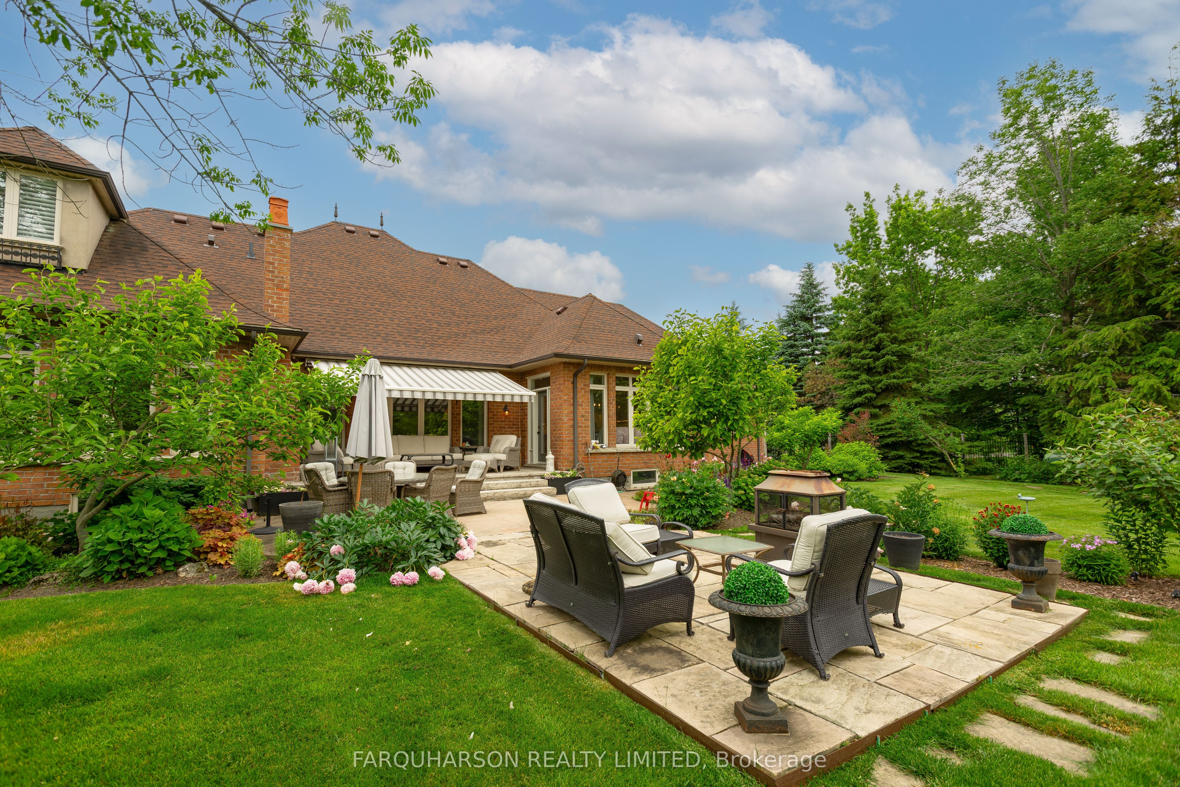10 Earl Cook Drive