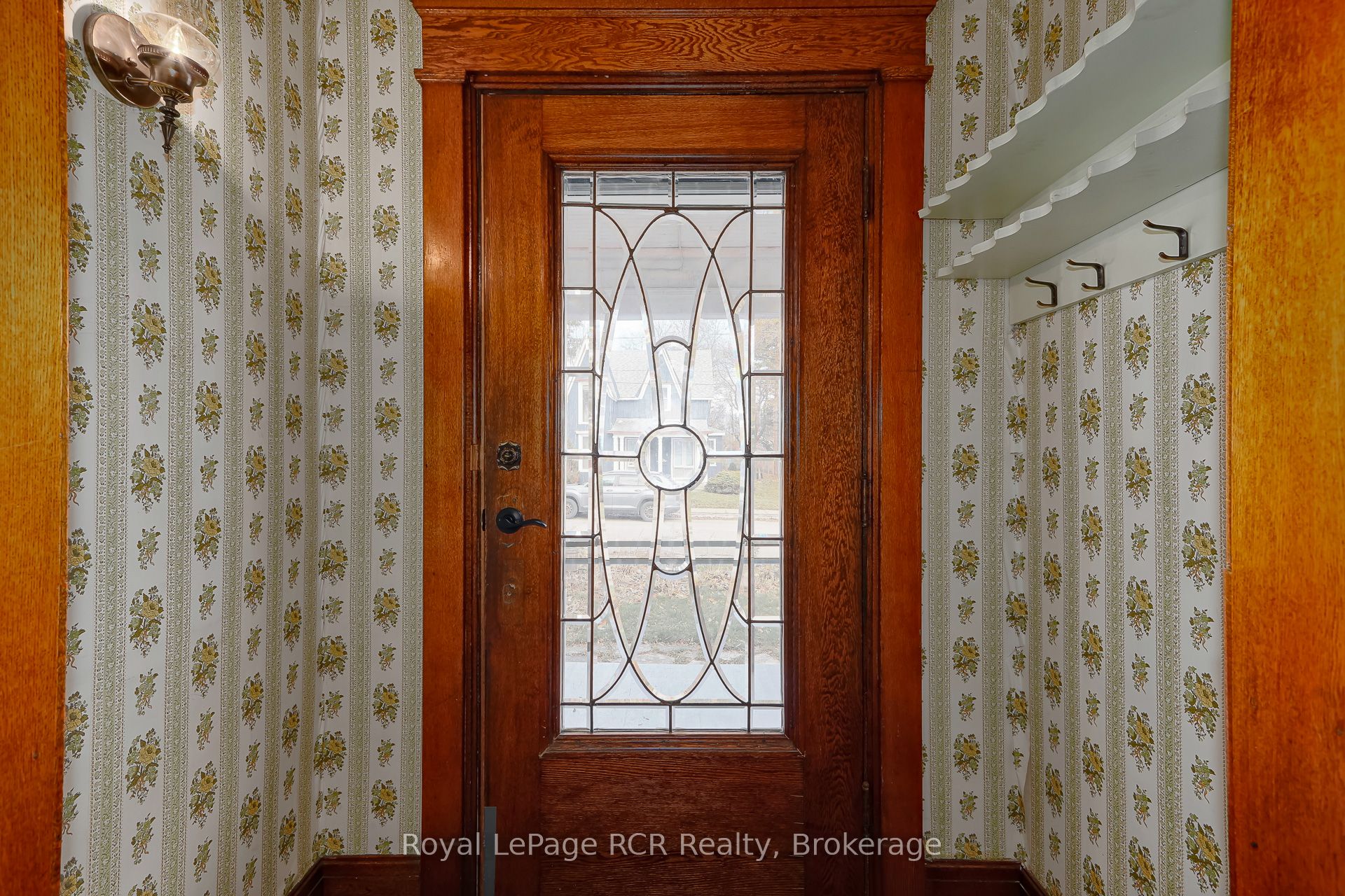 143 Trowbridge Street W