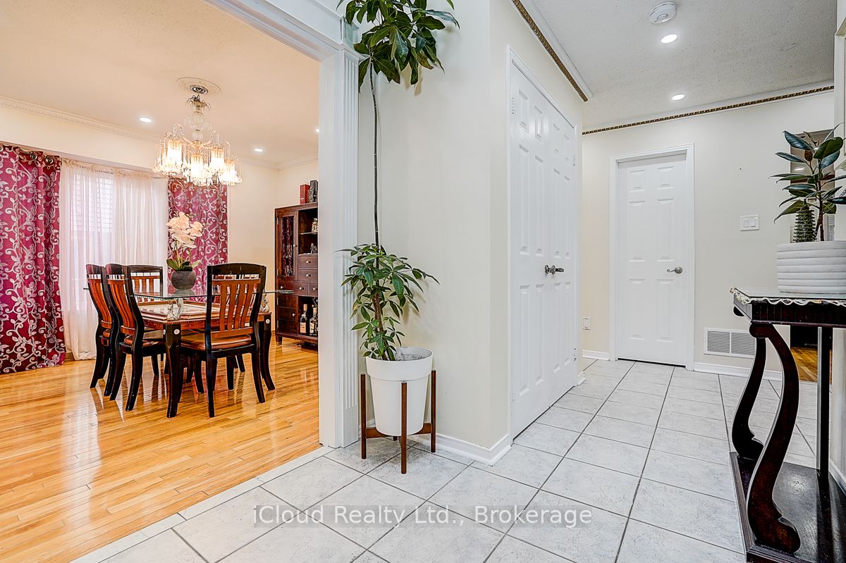 1114 Maple Gate Road