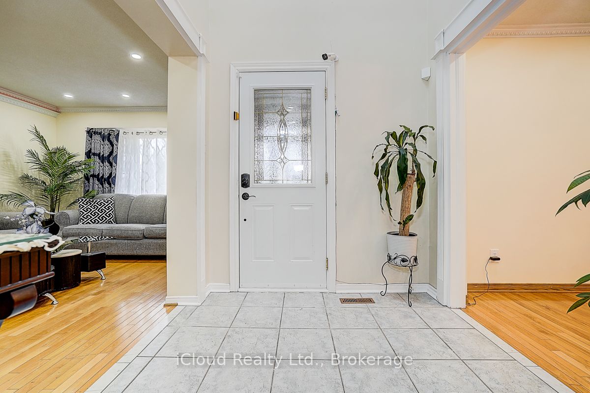 1114 Maple Gate Road