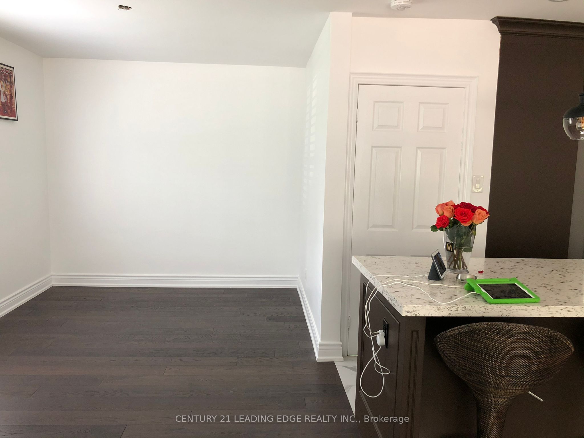 600 Dunlop Street E