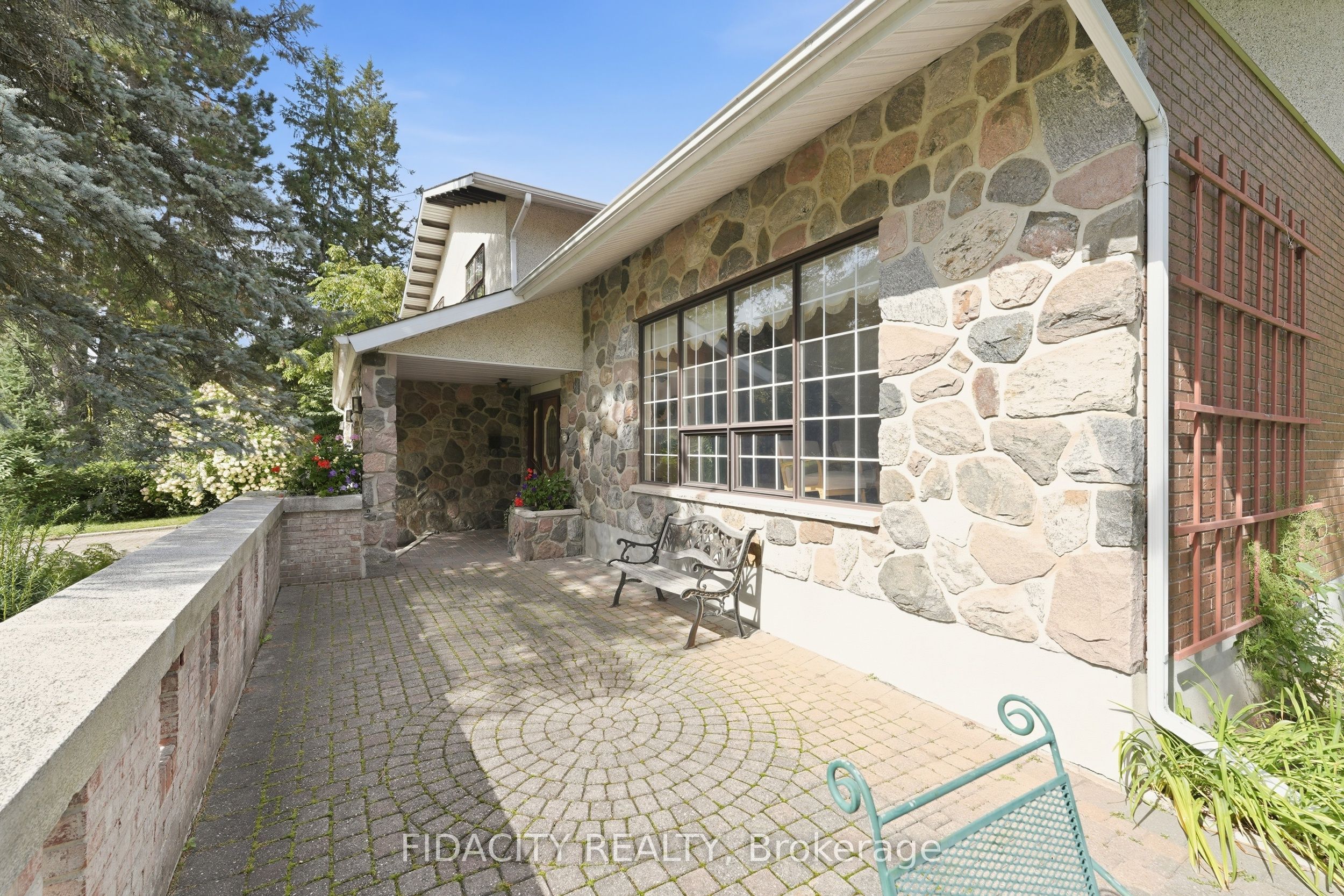 45 Cortleigh Drive