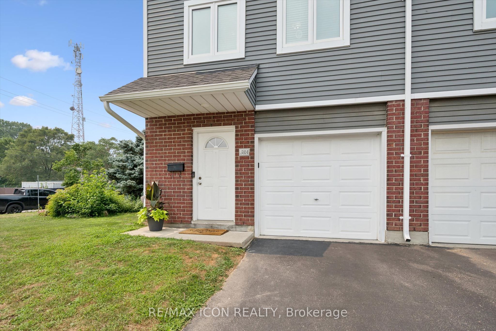38 Harris Avenue A