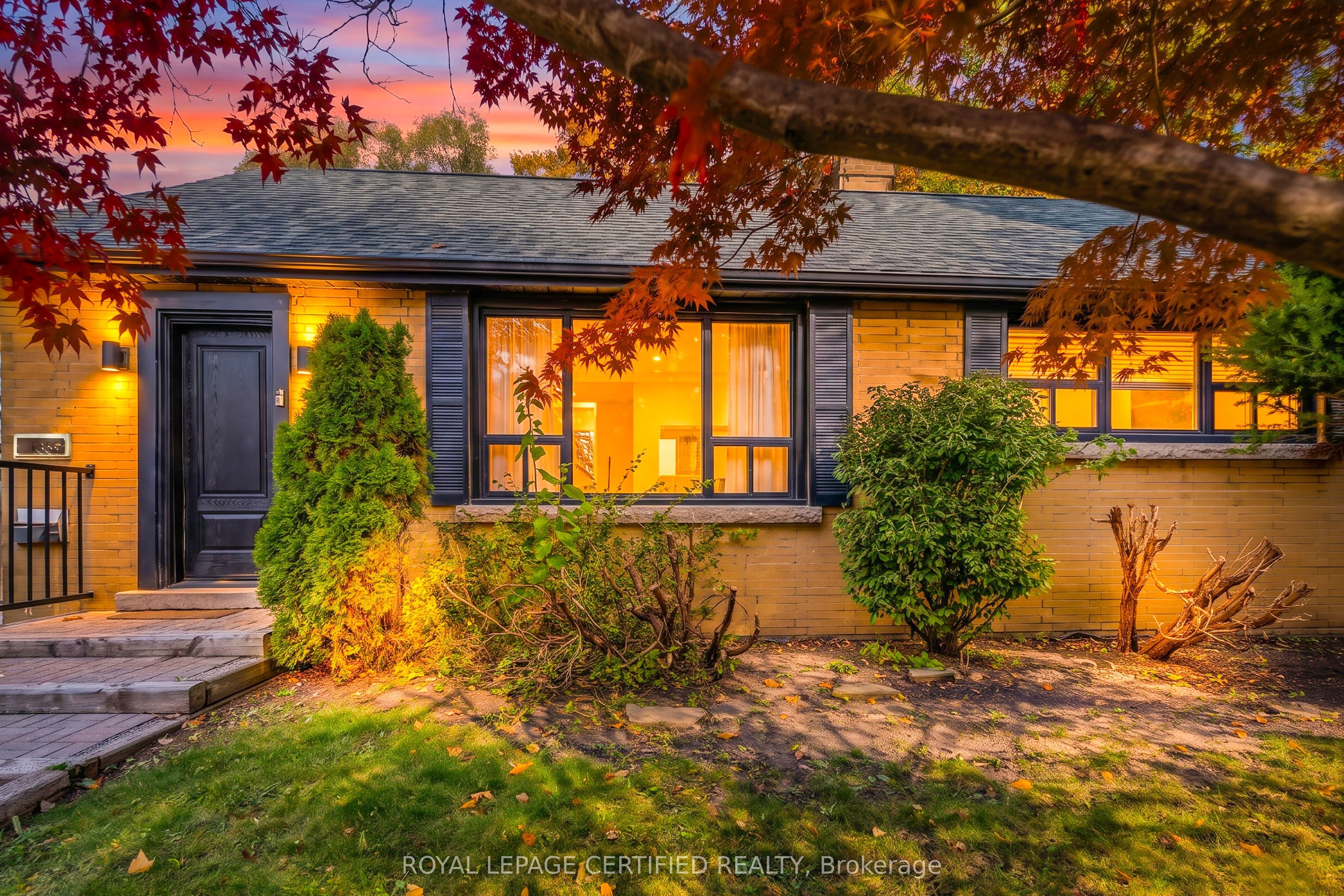 1359 Kenmuir Avenue