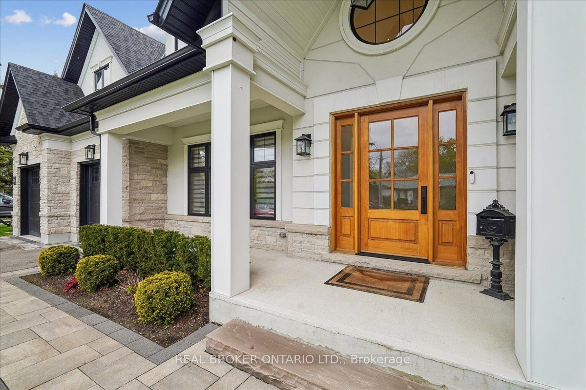 1445 Skyline Drive