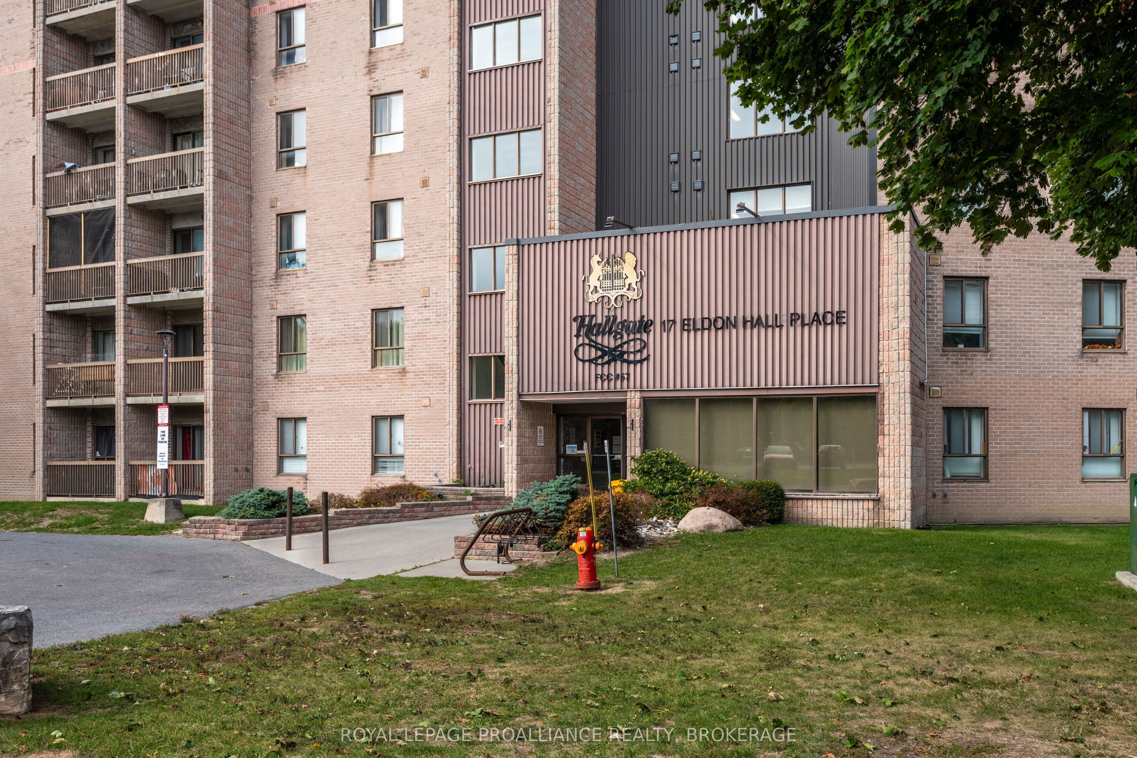 17 Eldon Hall Place 510