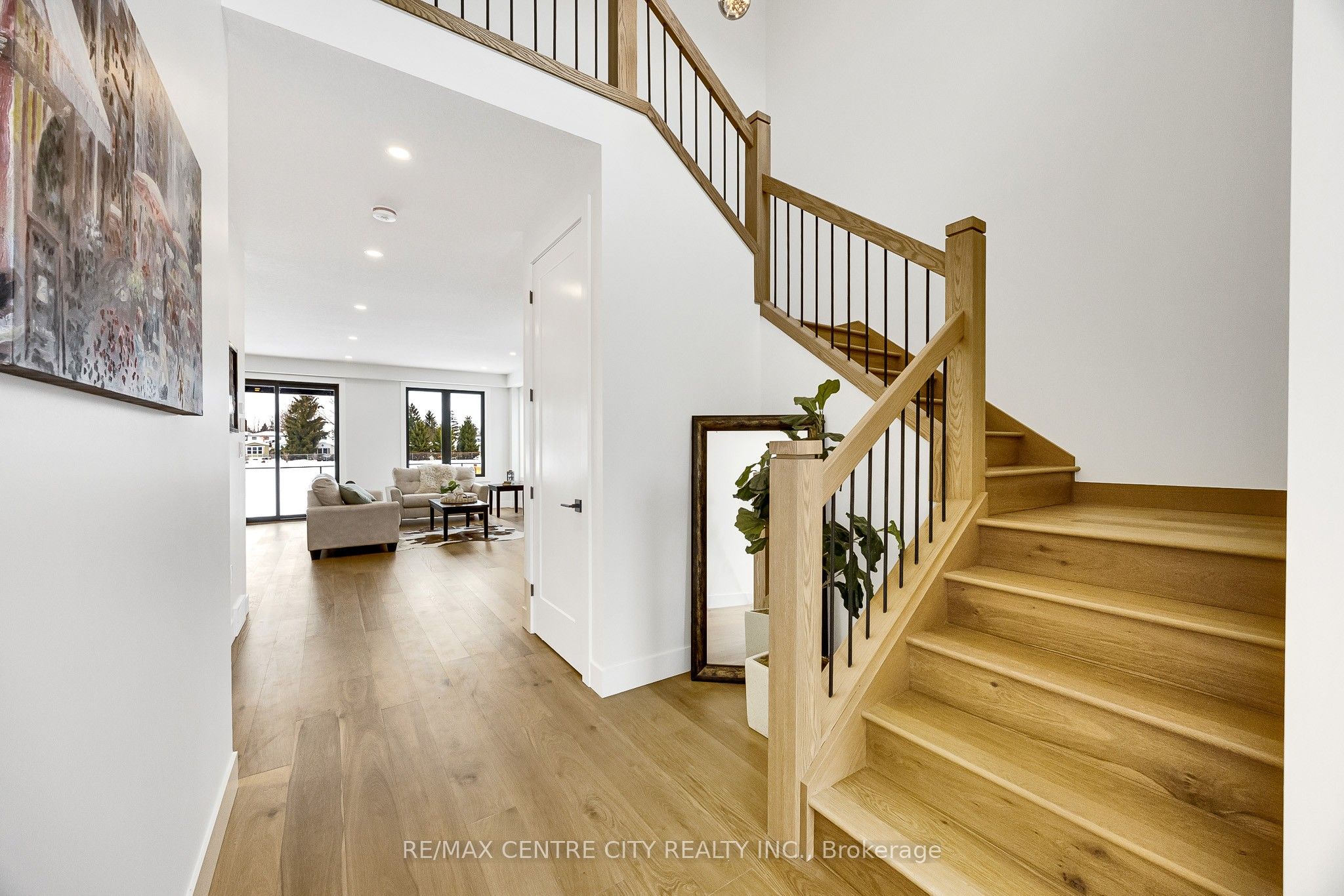211 Foxborough Place