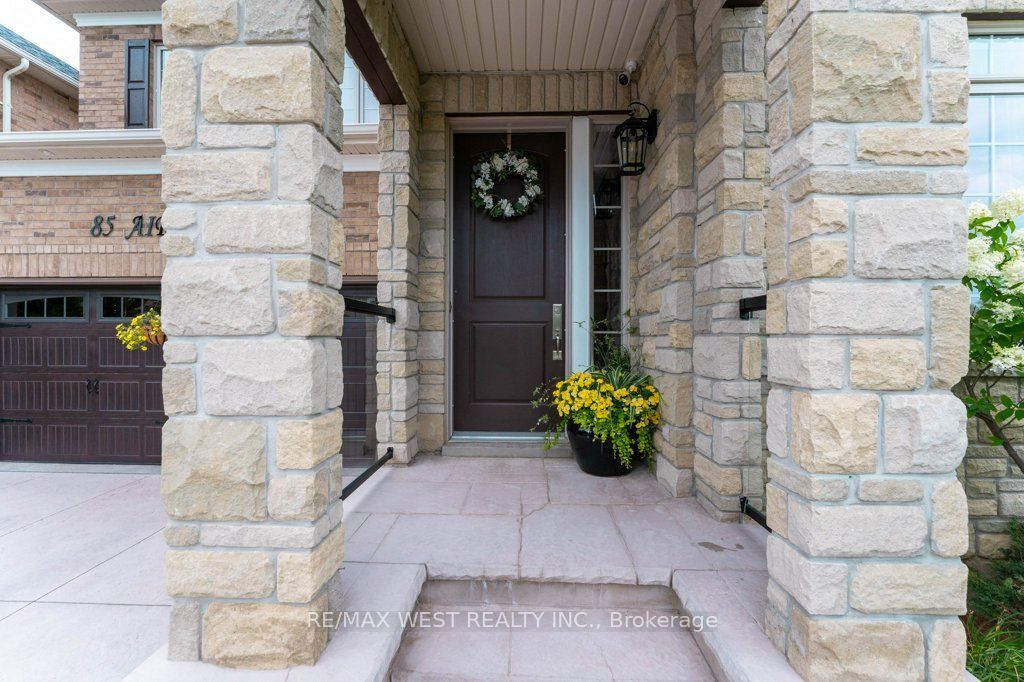 85 Aird Court