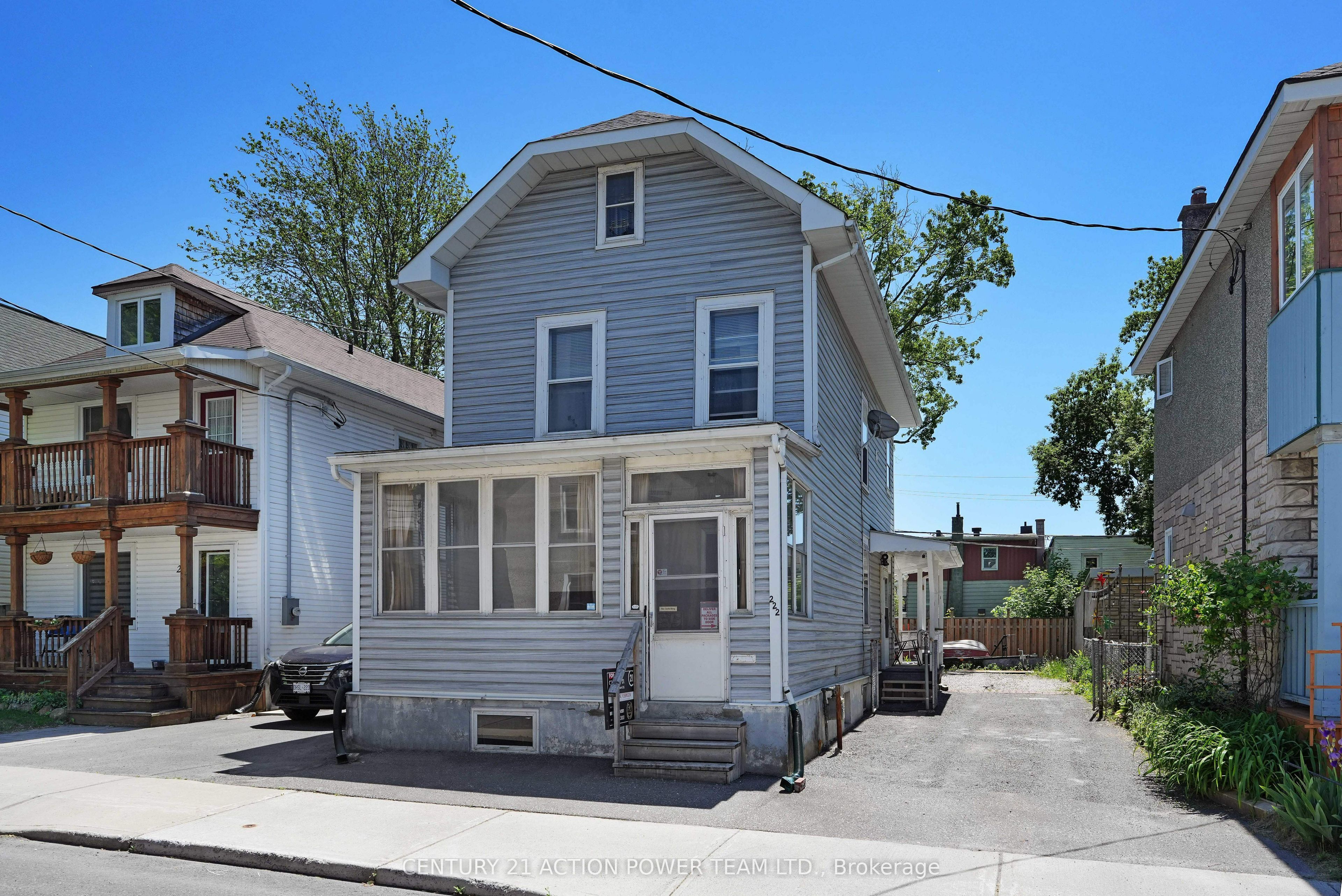 222 Montfort Street