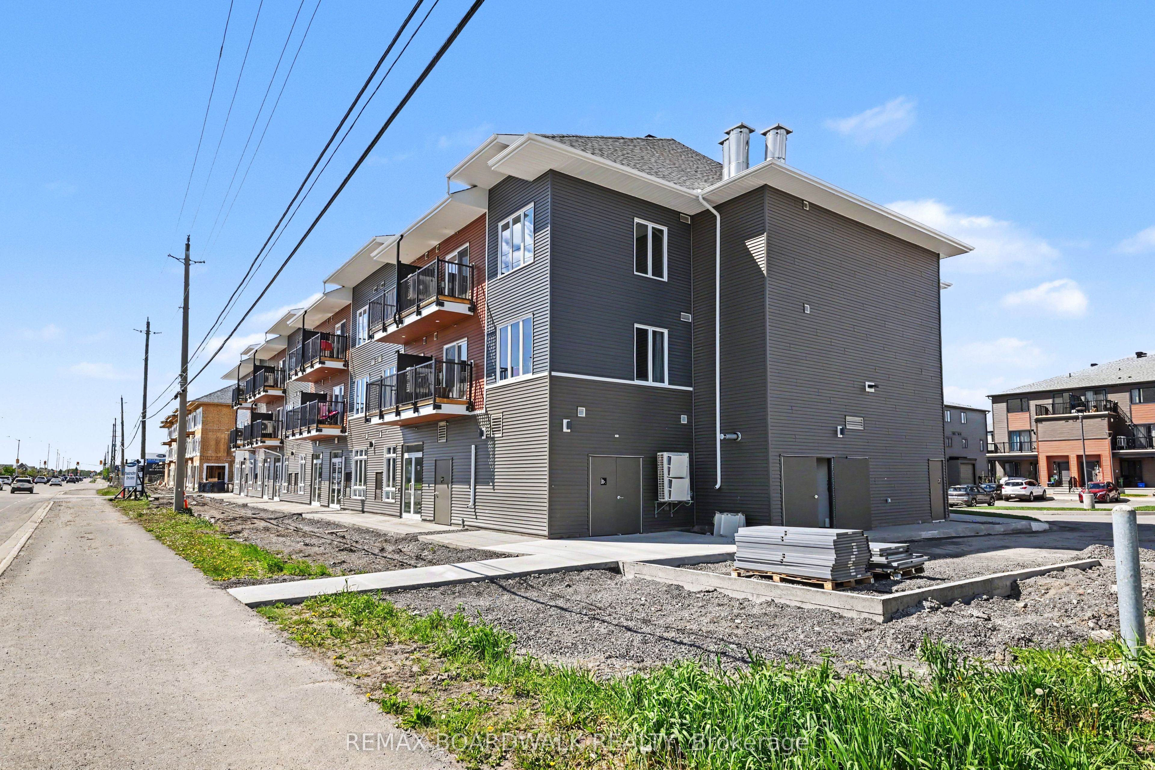 2370 Tenth Line Road 106