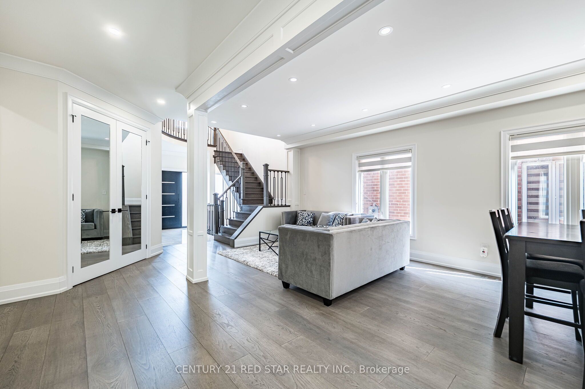 396 Derrydale Drive