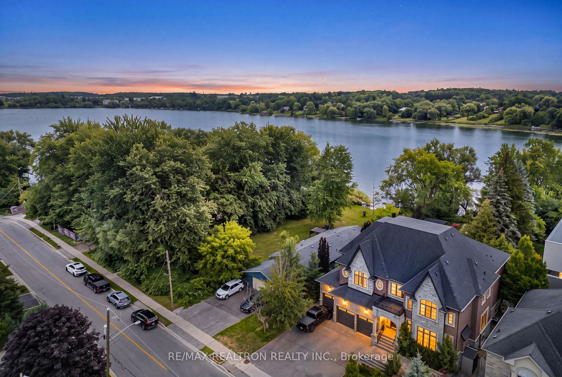 173 Lakeland Crescent