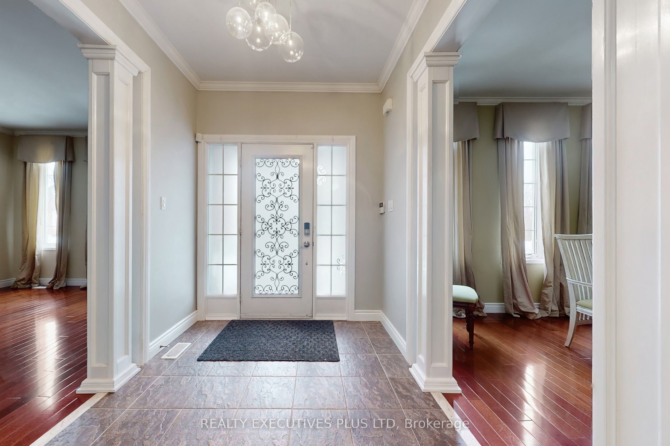 46 Williamson Drive W