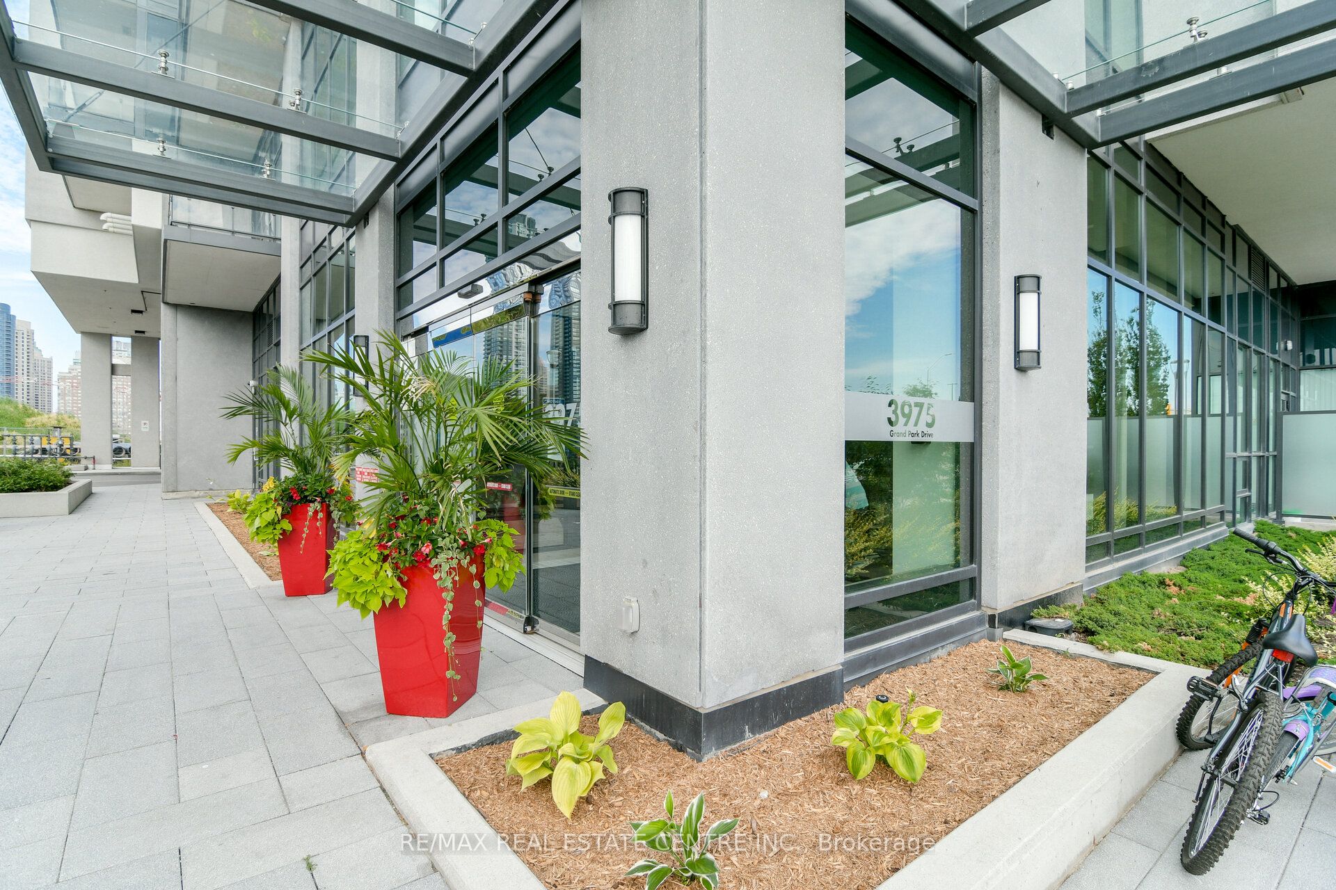 3975 Grand Park Drive 2910