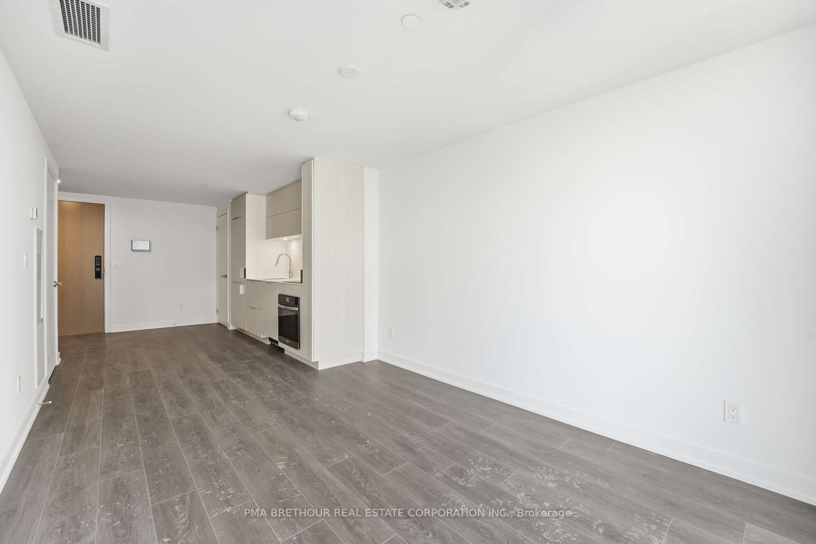 370 Martha Street 2508