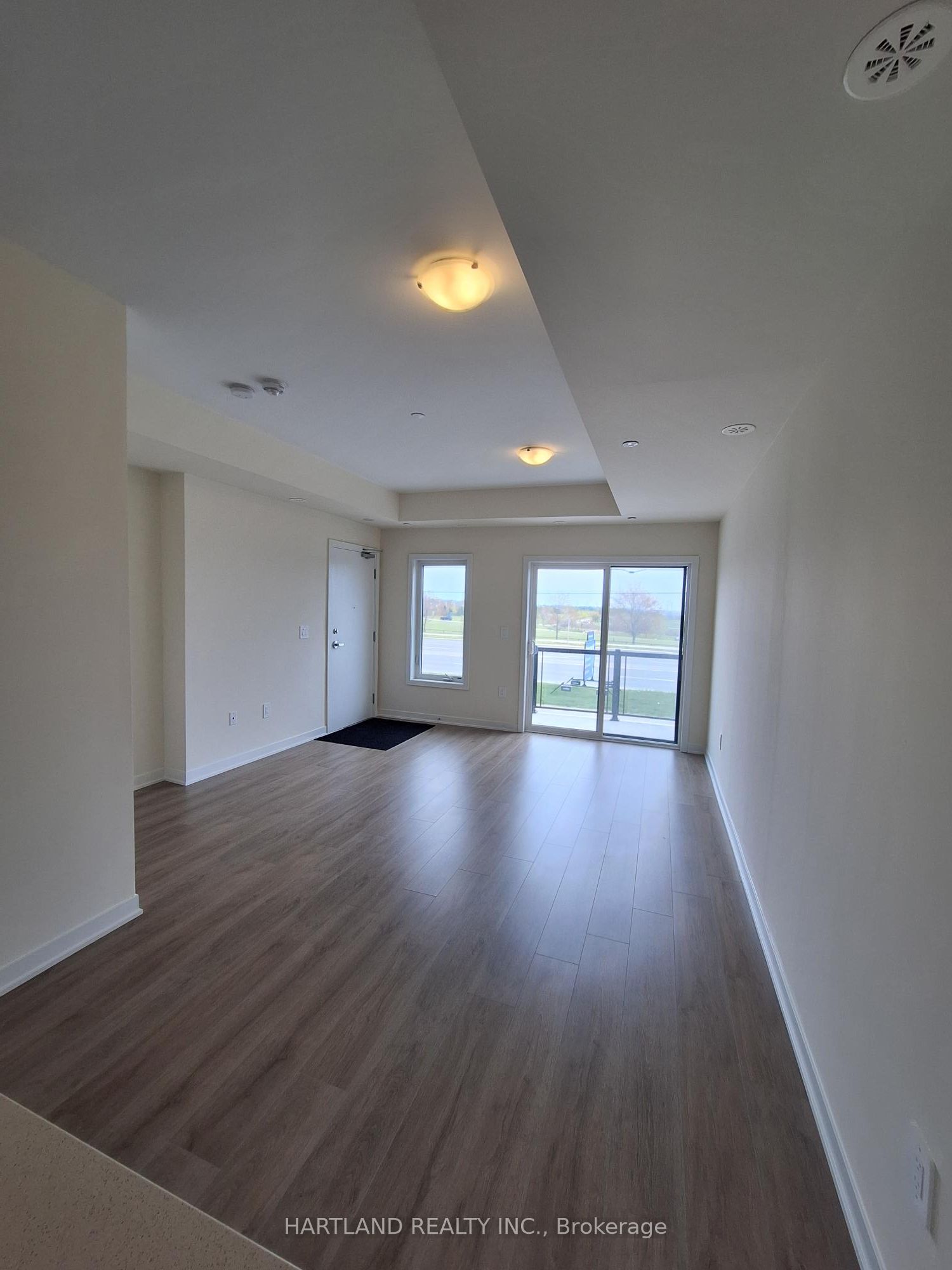 1695 Dersan Street 304