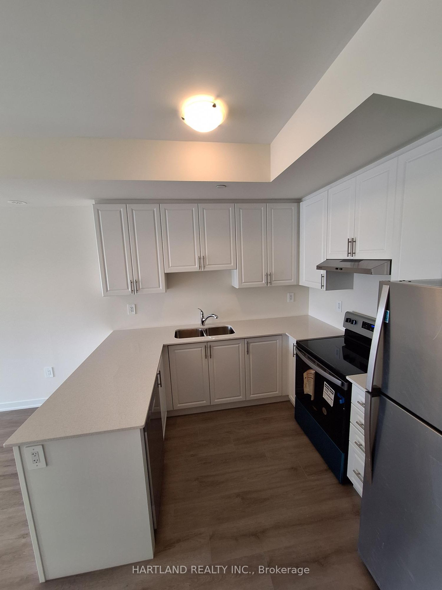 1695 Dersan Street 304