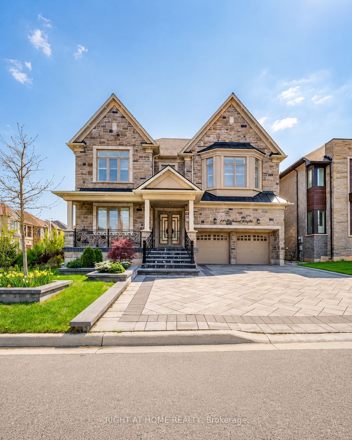 12 Hackwood Heights