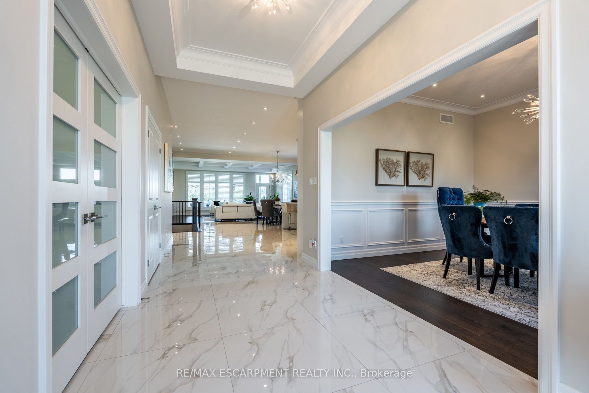 10 Harper Boulevard