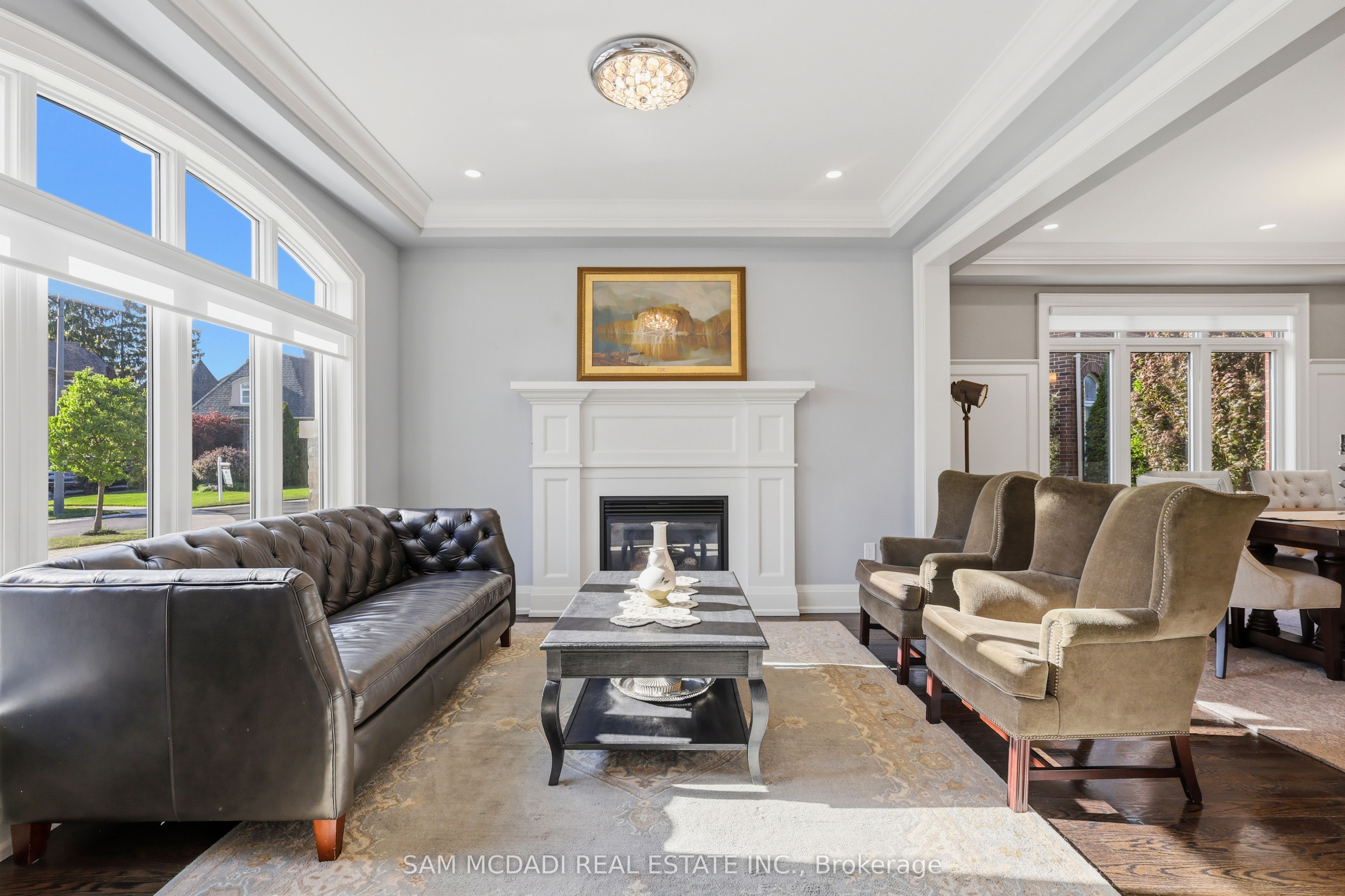 962 Fredonia Drive