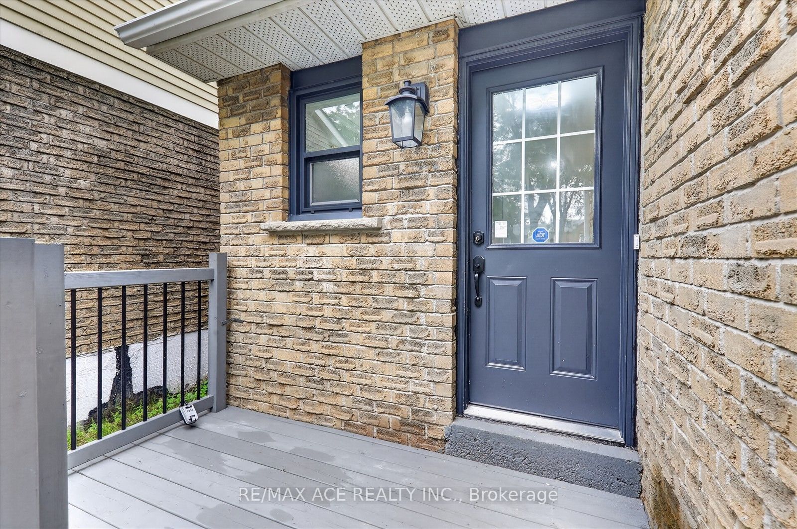 101 Greenfield Crescent