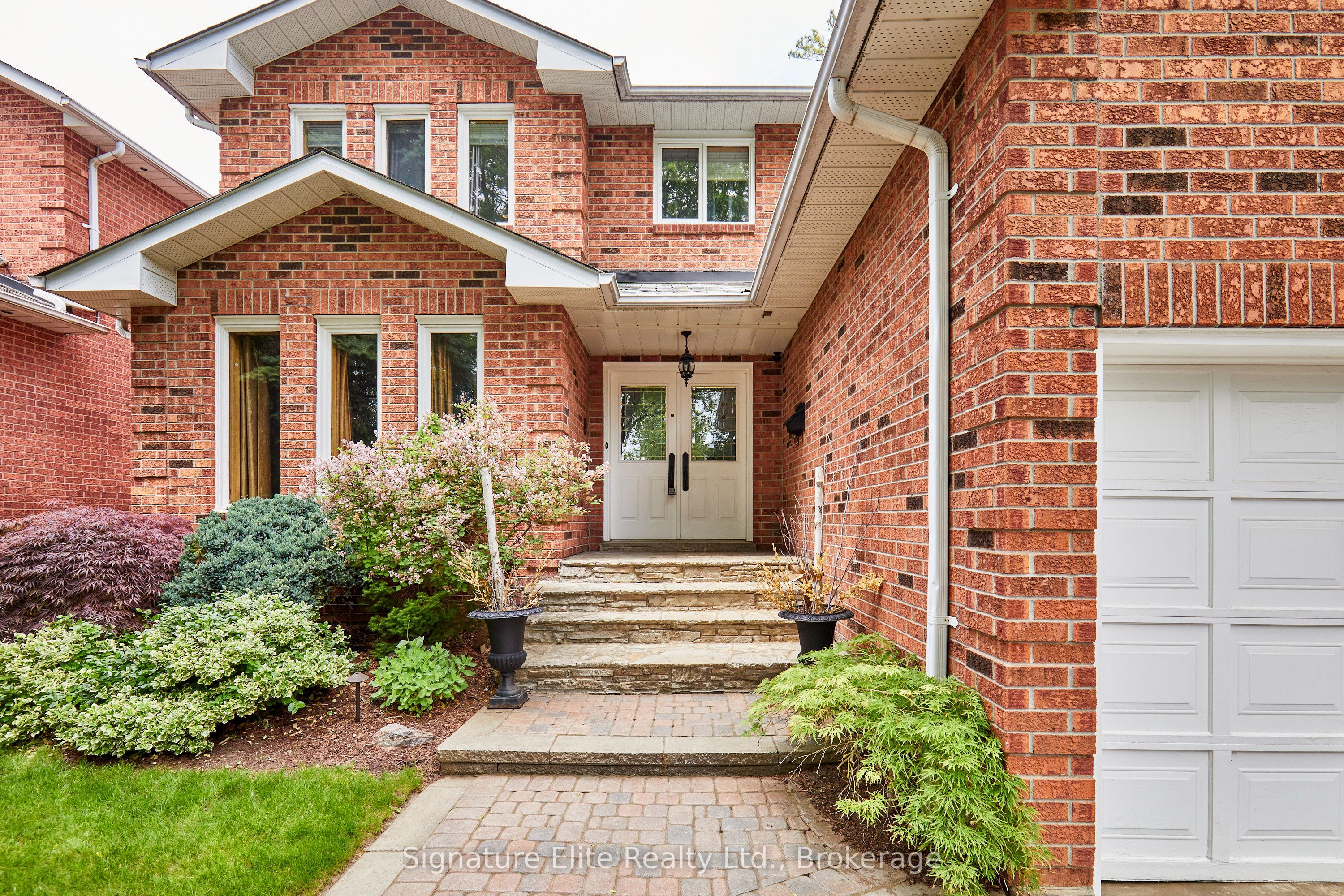 4 Camor Court