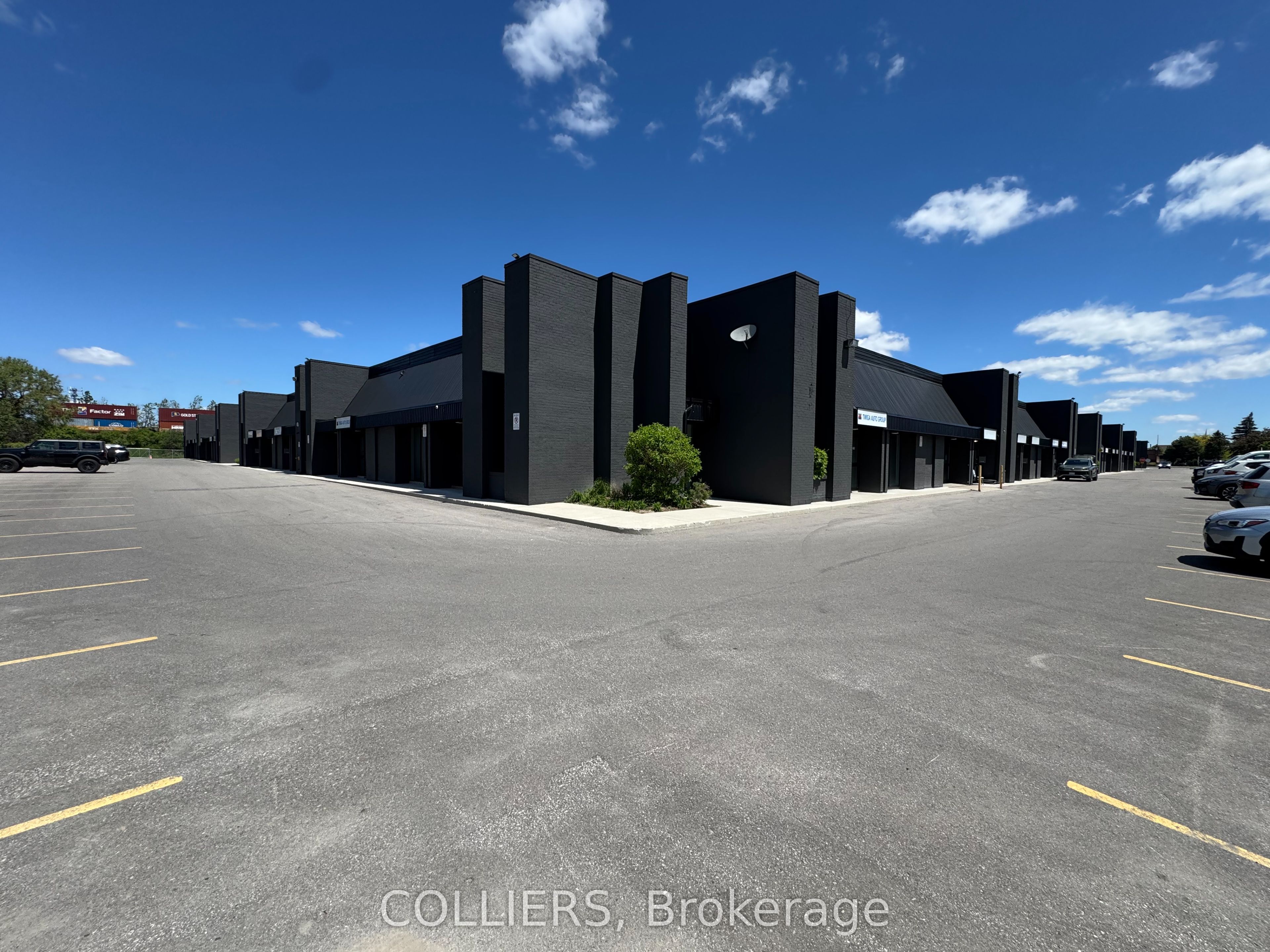 2600 John Street 115-118
