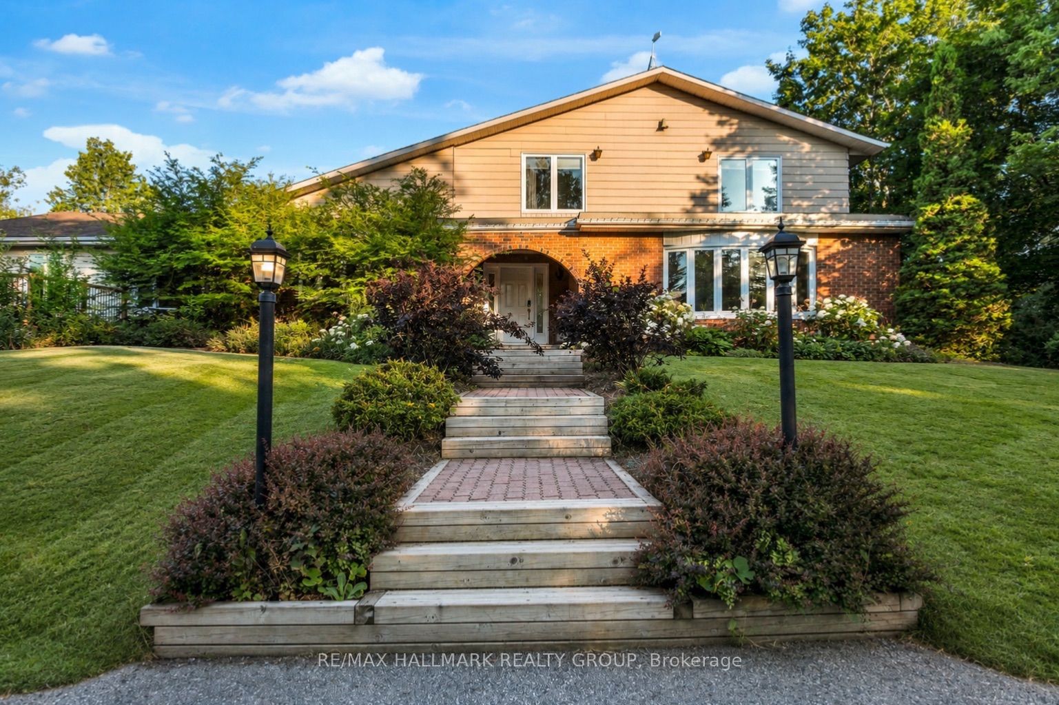 7316 Flewellyn Road