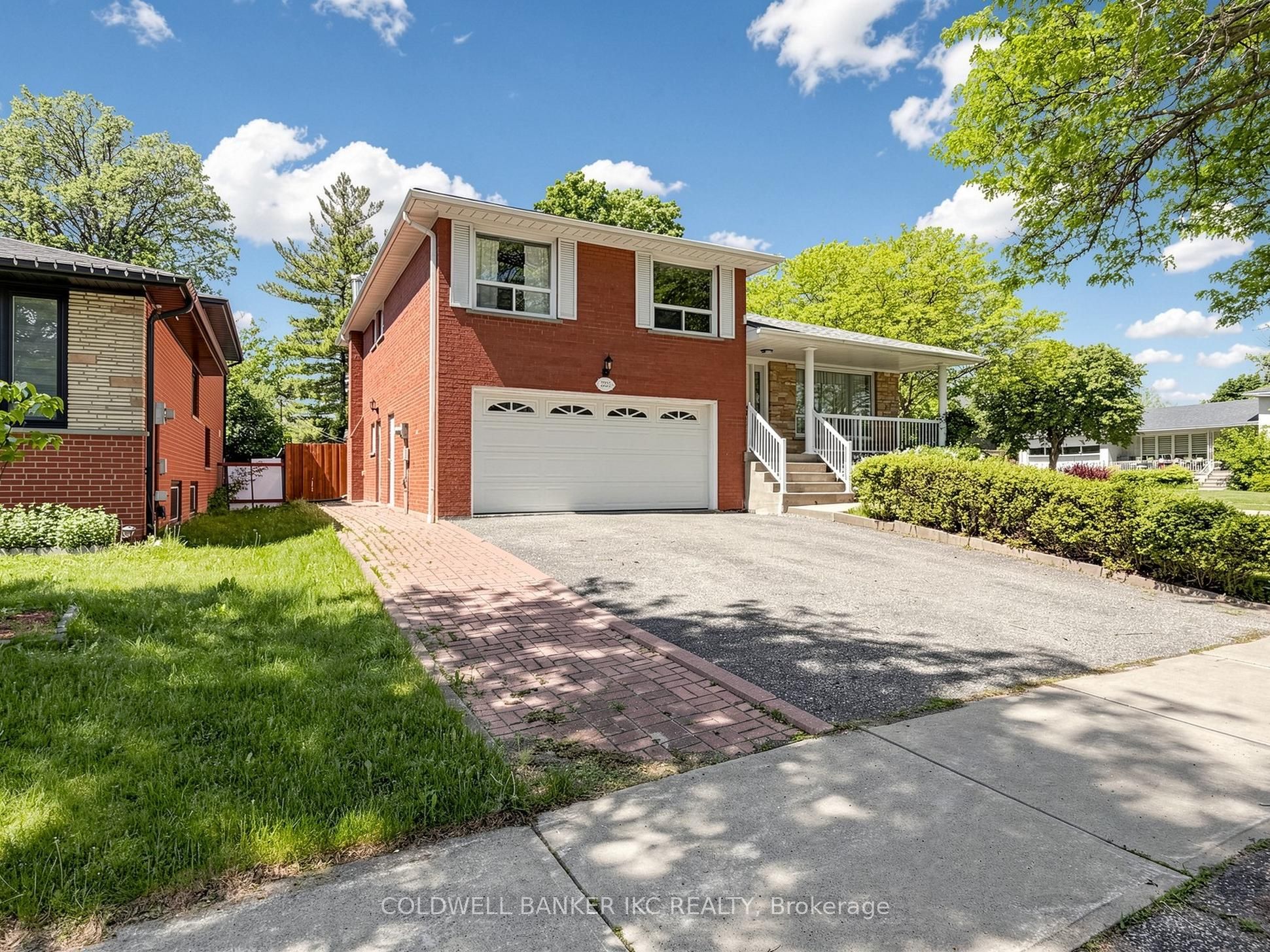 2220 Springfield Court