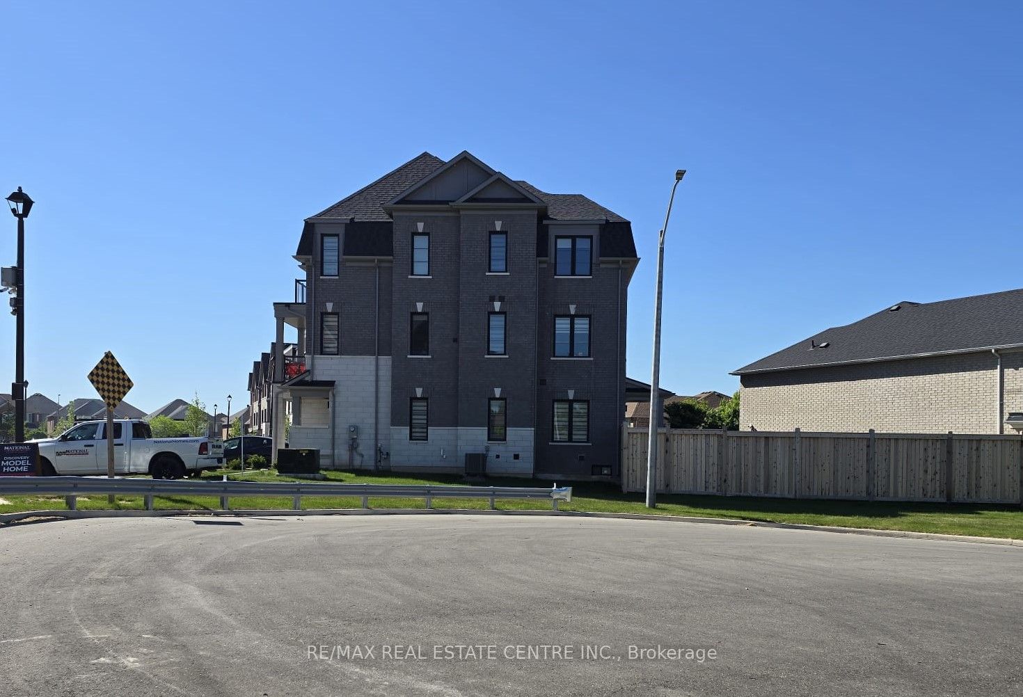 5959 Saigon Street